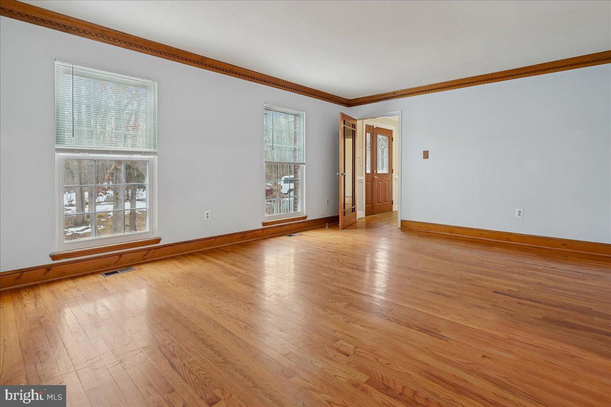 WINDSOR ESTATES - Residential