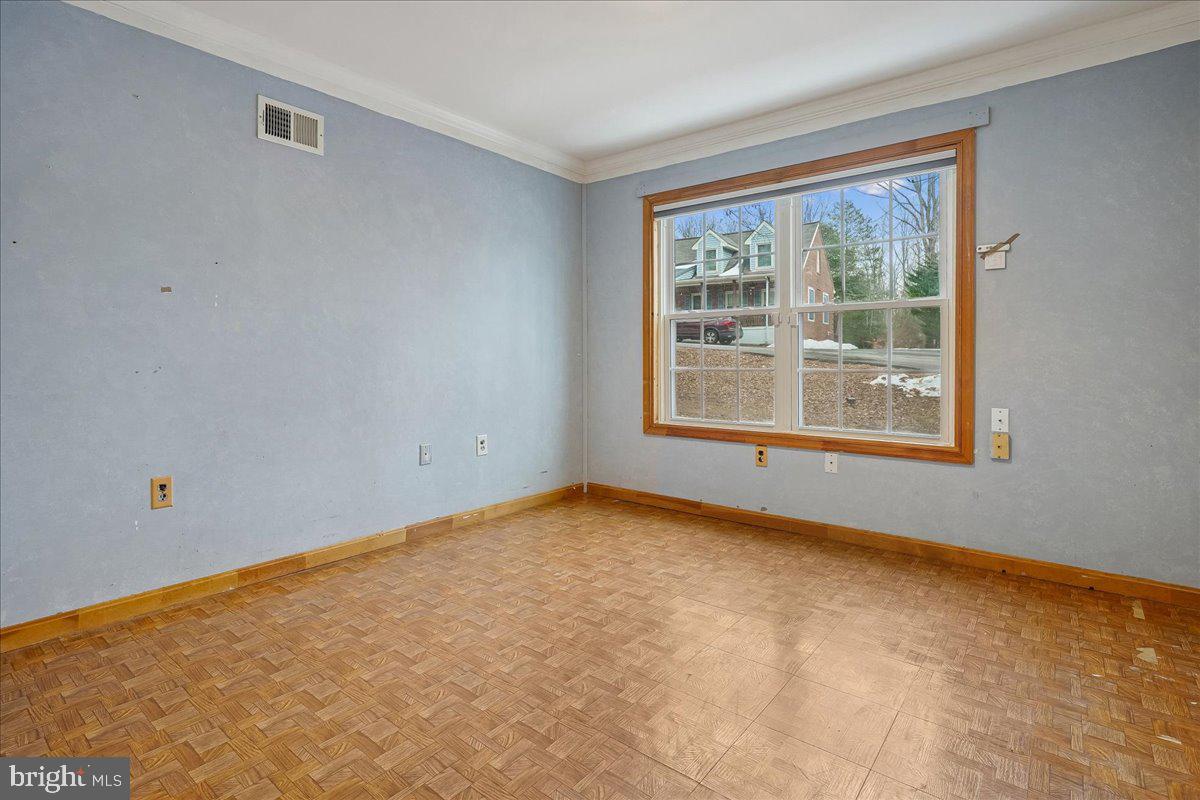 WINDSOR ESTATES - Residential