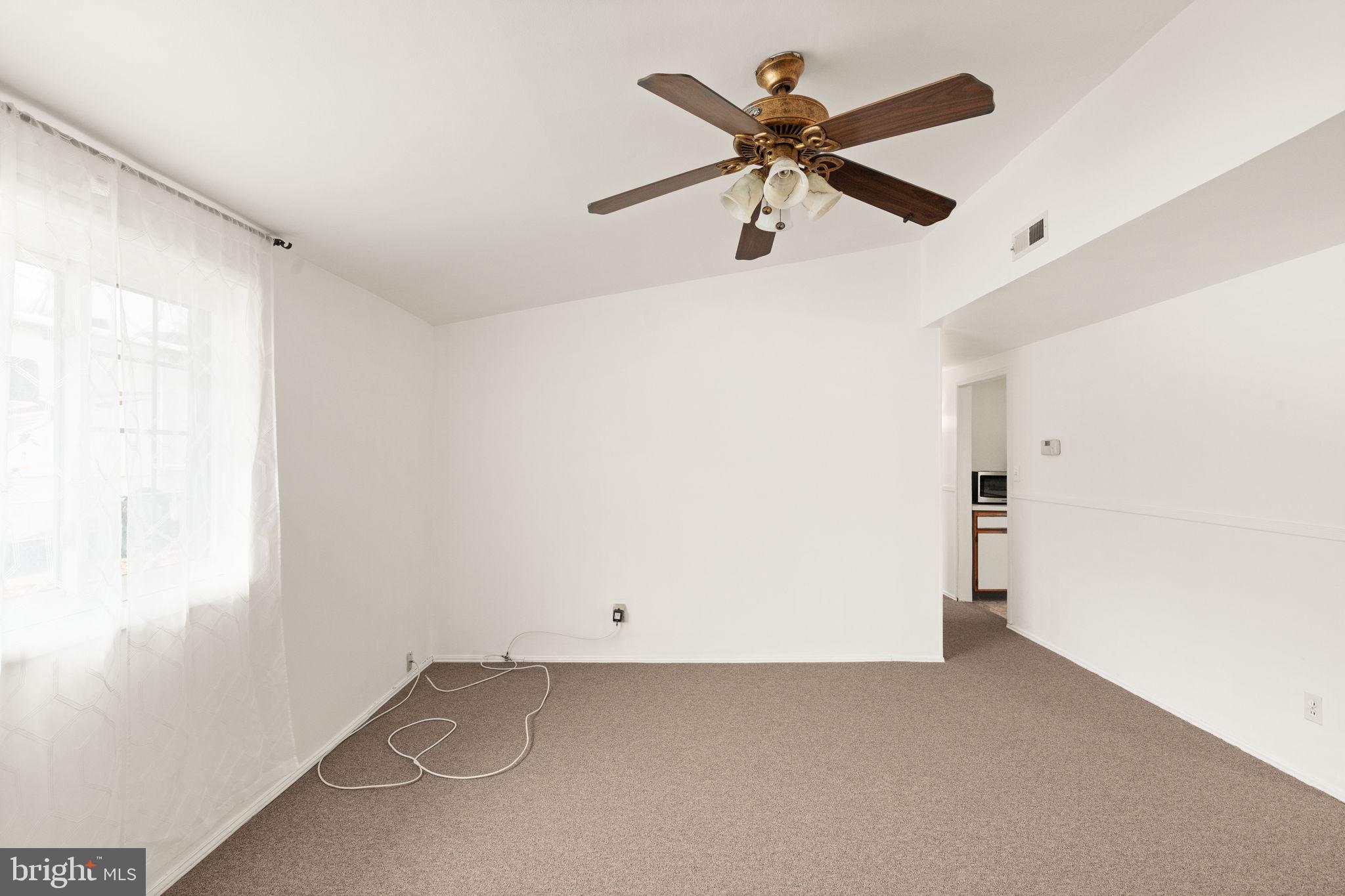 208 GLOUCESTER DRIVE