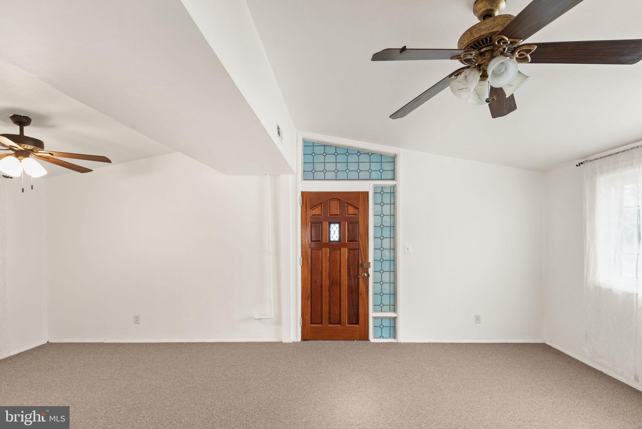 208 GLOUCESTER DRIVE