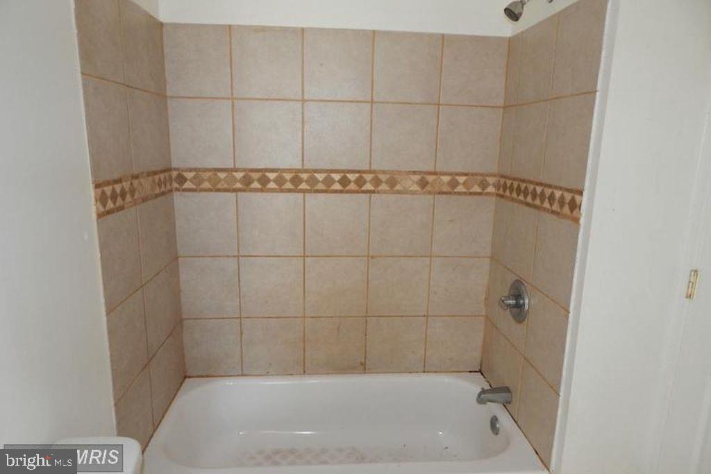 CHARLES VILLAGE - Residential