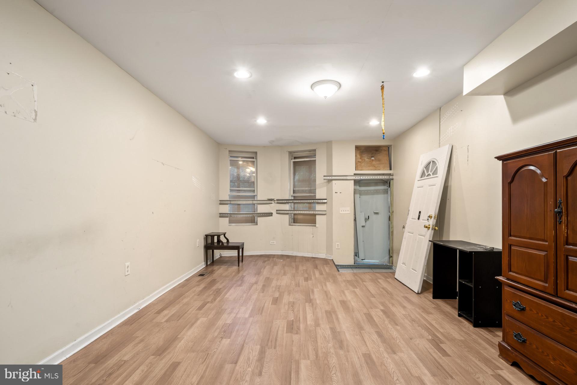 CHARLES VILLAGE - Residential