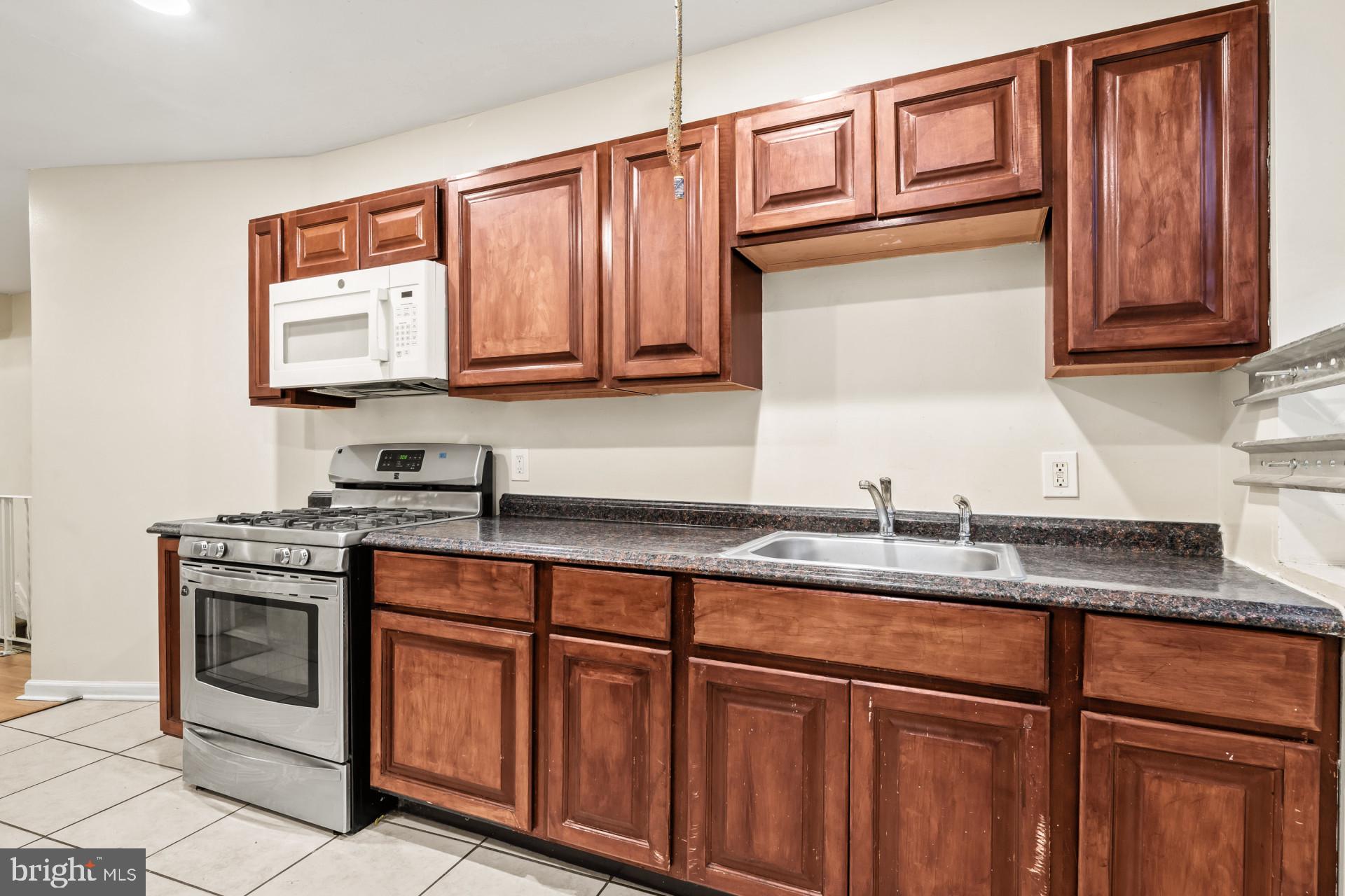 CHARLES VILLAGE - Residential