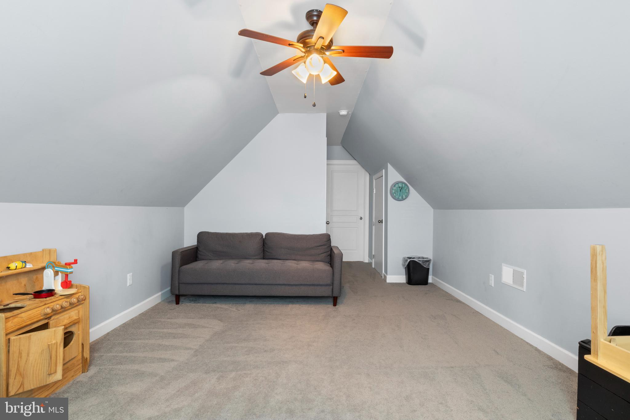 VALLEY GREEN - Residential