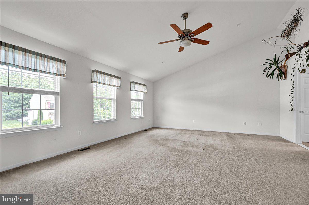 MANCHESTER FARMS - Residential