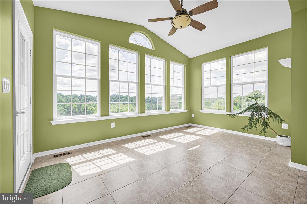 MANCHESTER FARMS - Residential