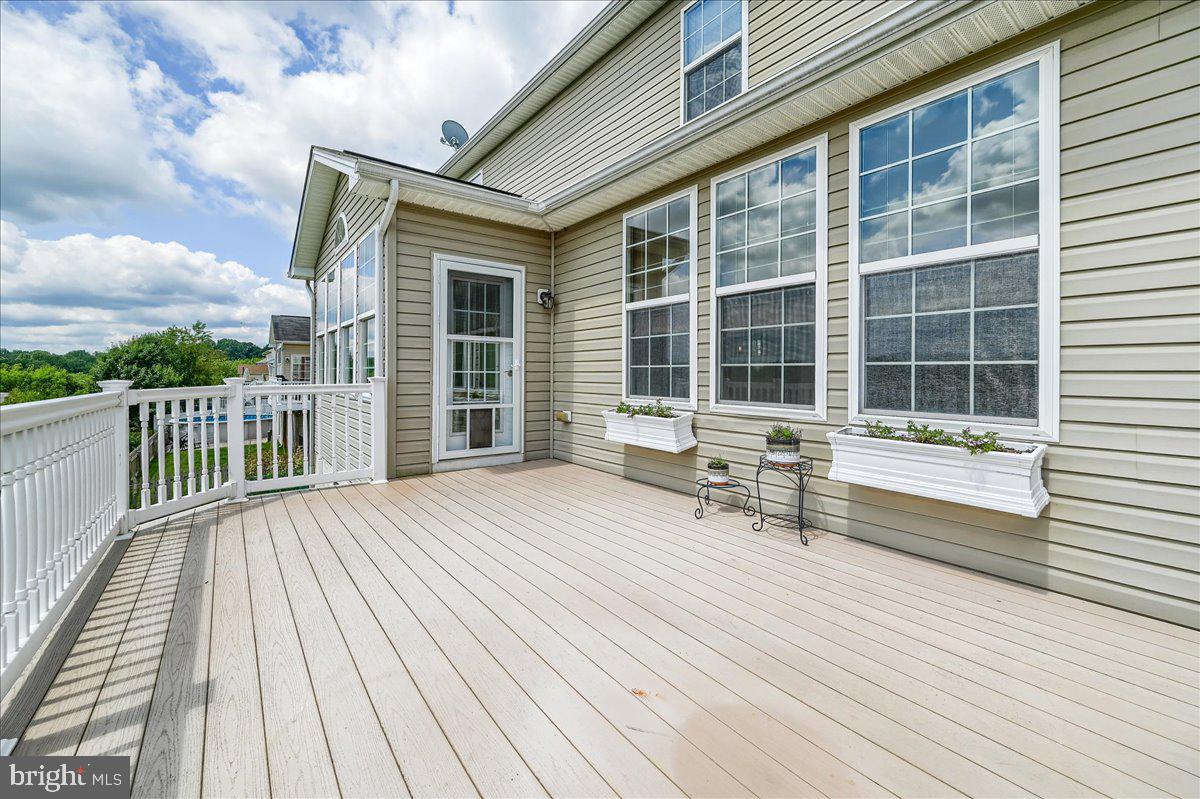 MANCHESTER FARMS - Residential