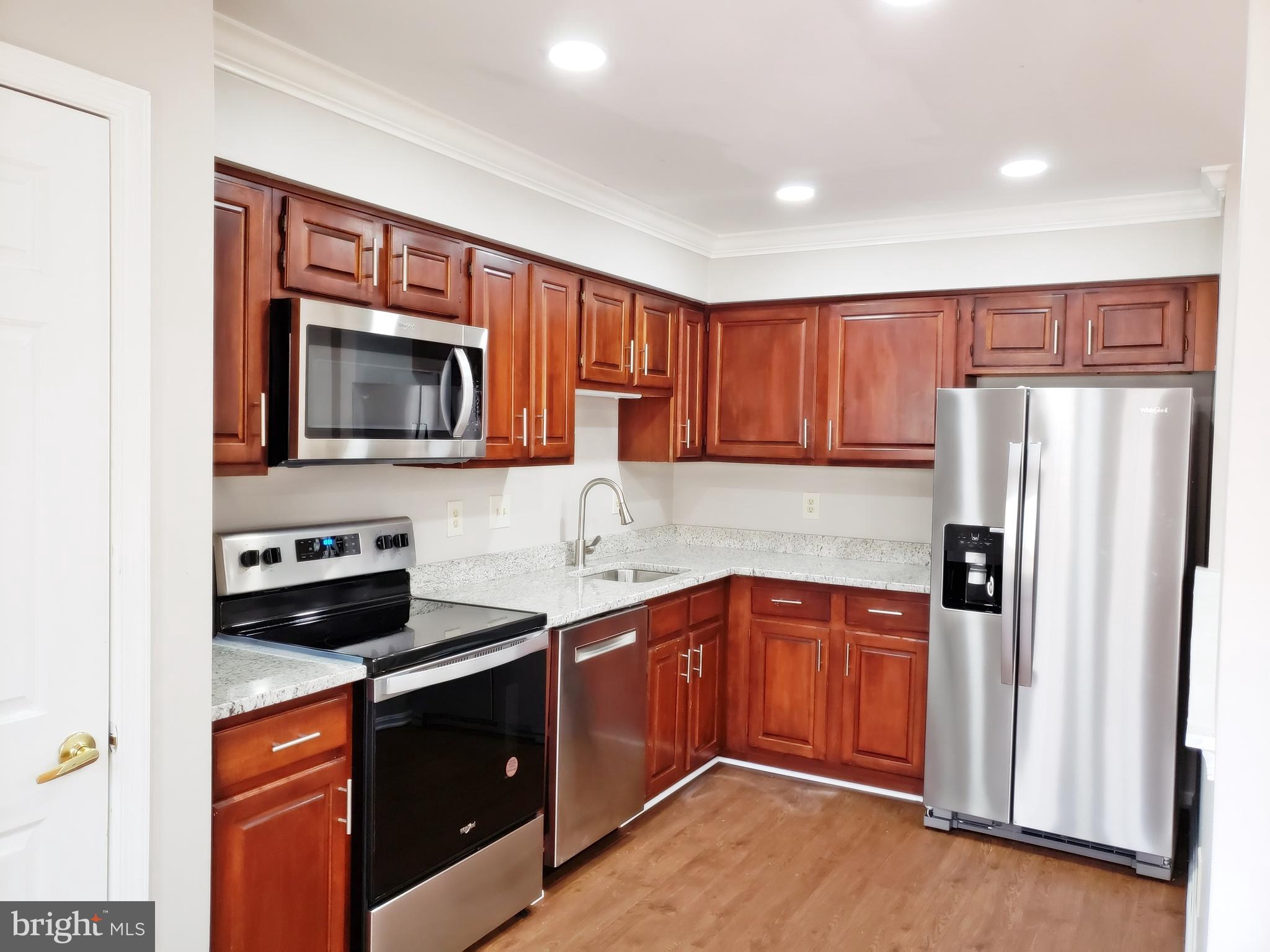 WOODED GLEN - Residential Lease