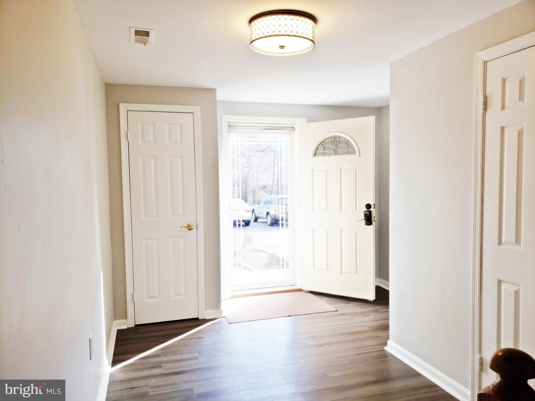 WOODED GLEN - Residential Lease