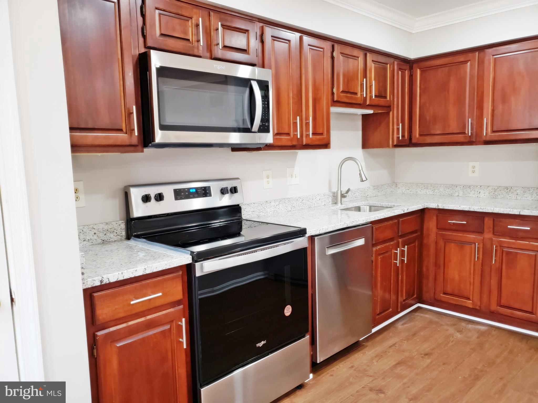 WOODED GLEN - Residential Lease