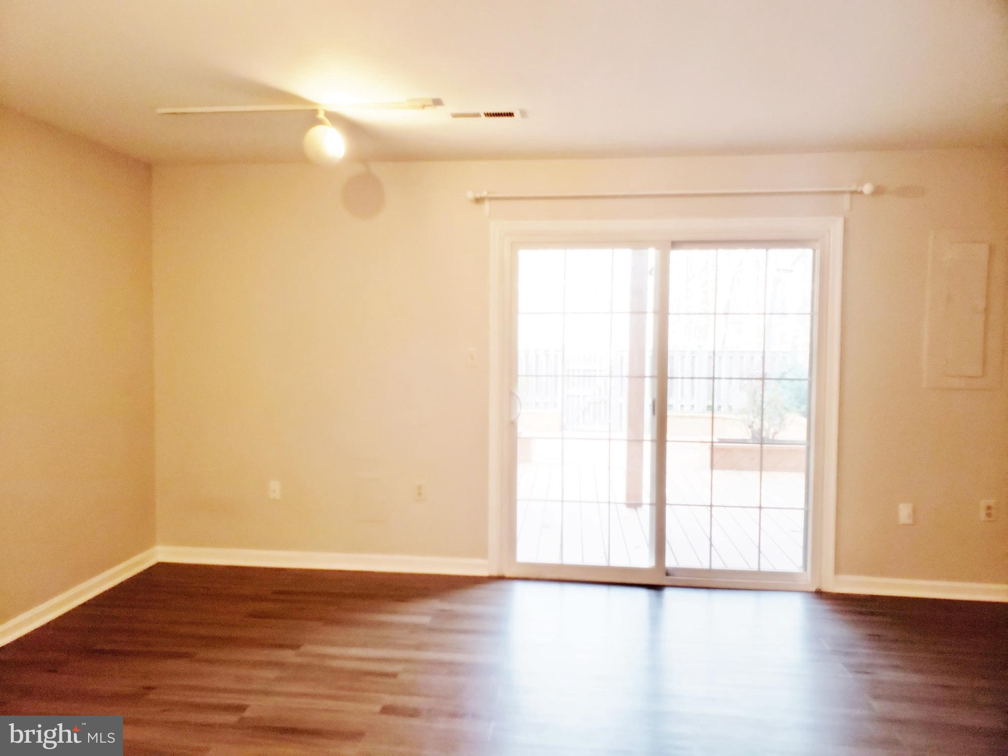 WOODED GLEN - Residential Lease