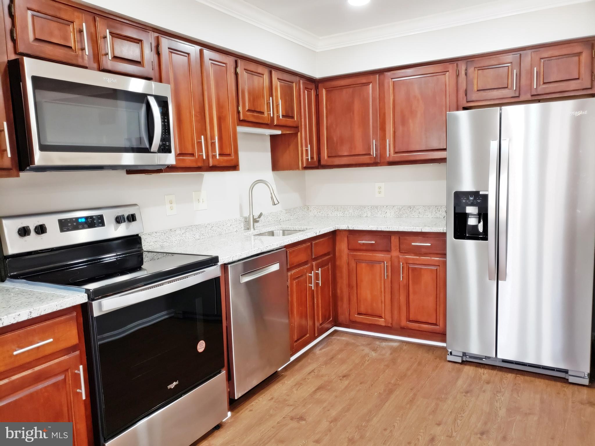 WOODED GLEN - Residential Lease