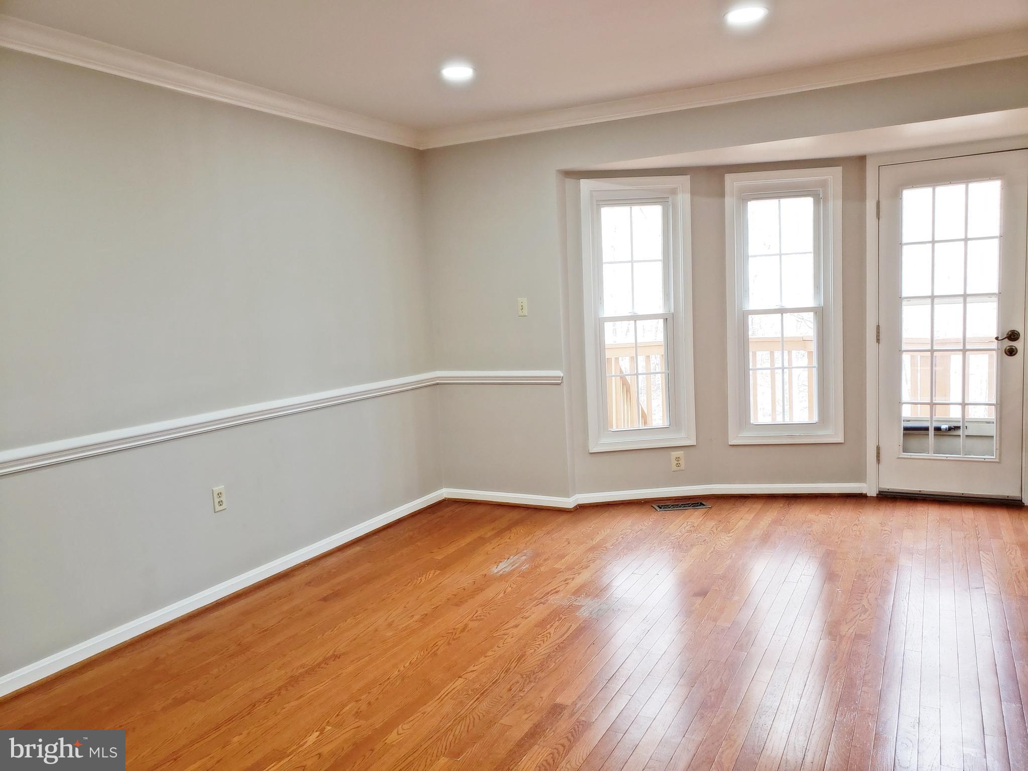 WOODED GLEN - Residential Lease