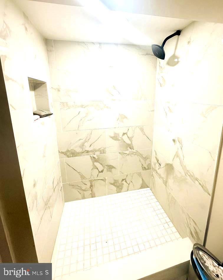 LOWER MOYAMENSING - Residential