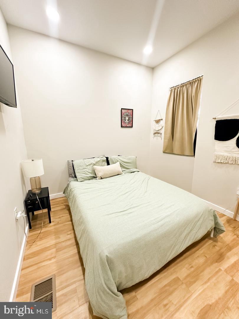 LOWER MOYAMENSING - Residential