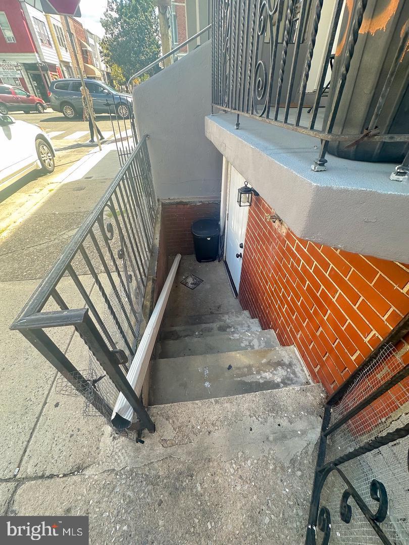 LOWER MOYAMENSING - Residential