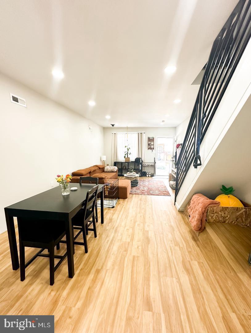 2552 S BEULAH STREET