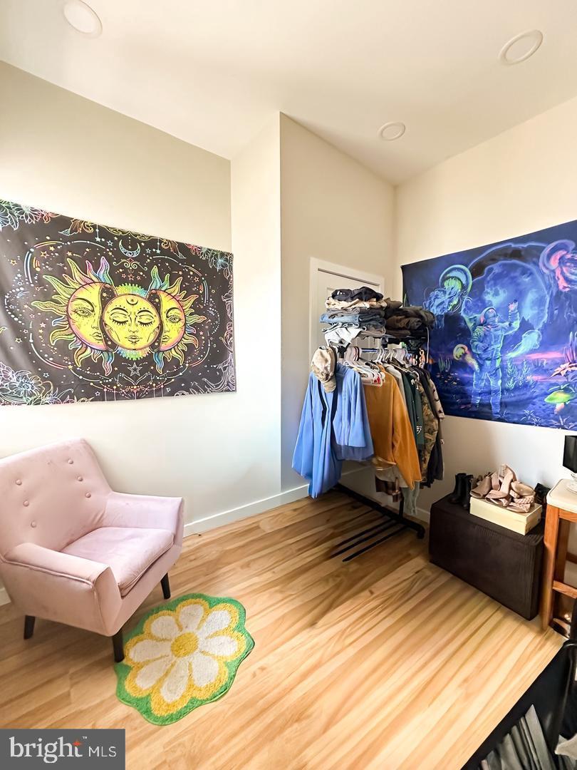 LOWER MOYAMENSING - Residential