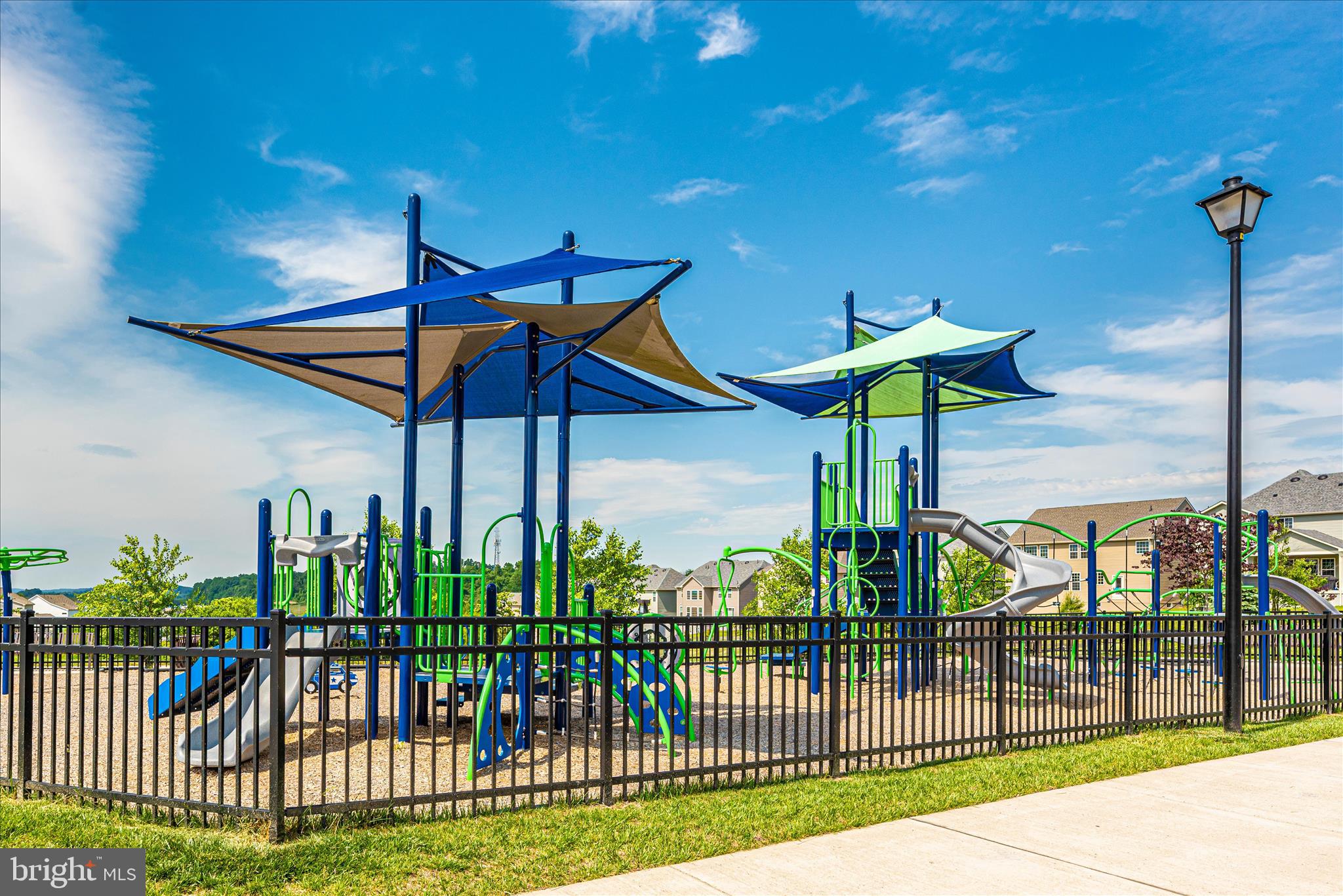 TALLYN RIDGE - Residential