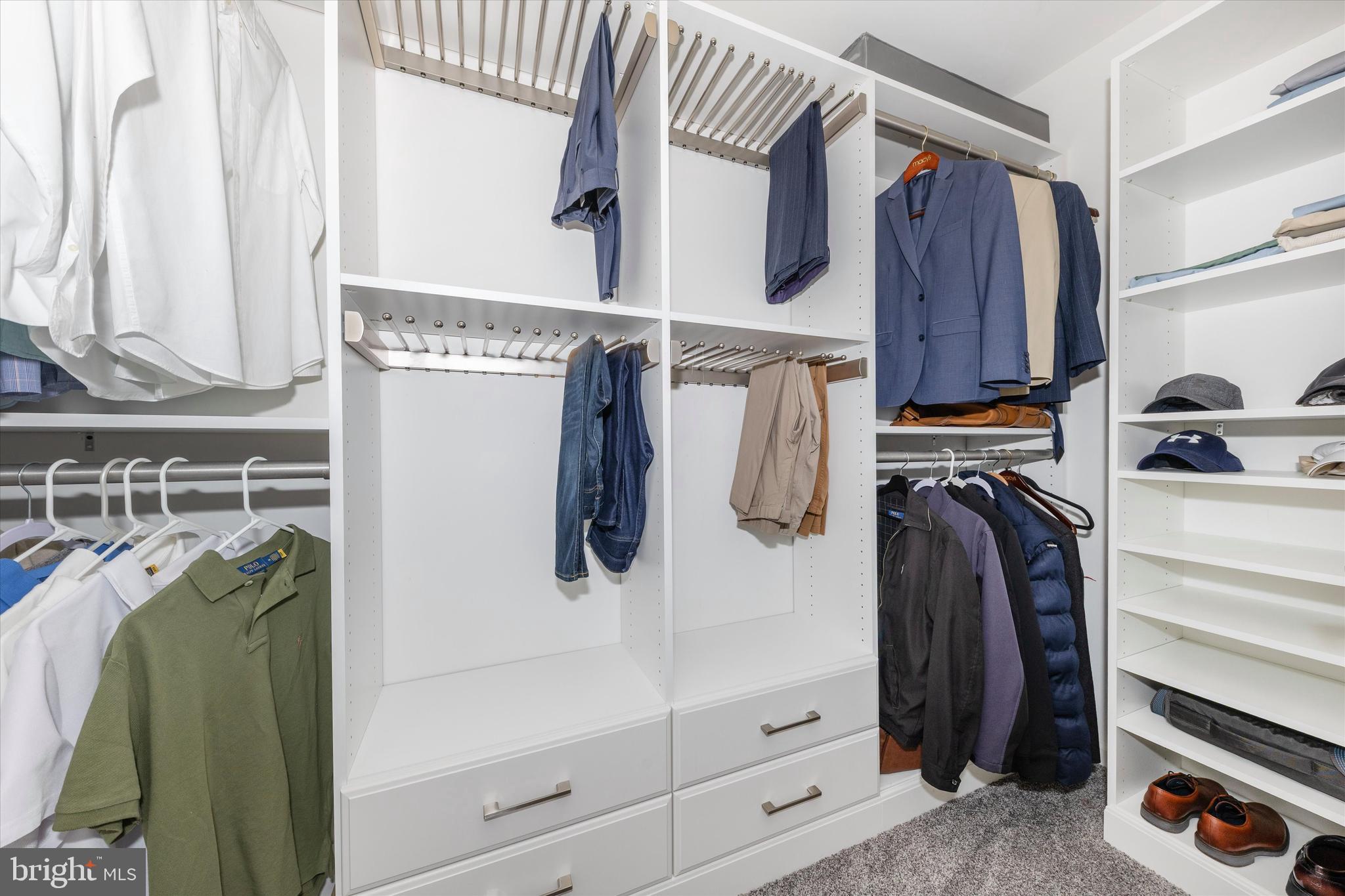 TALLYN RIDGE - Residential