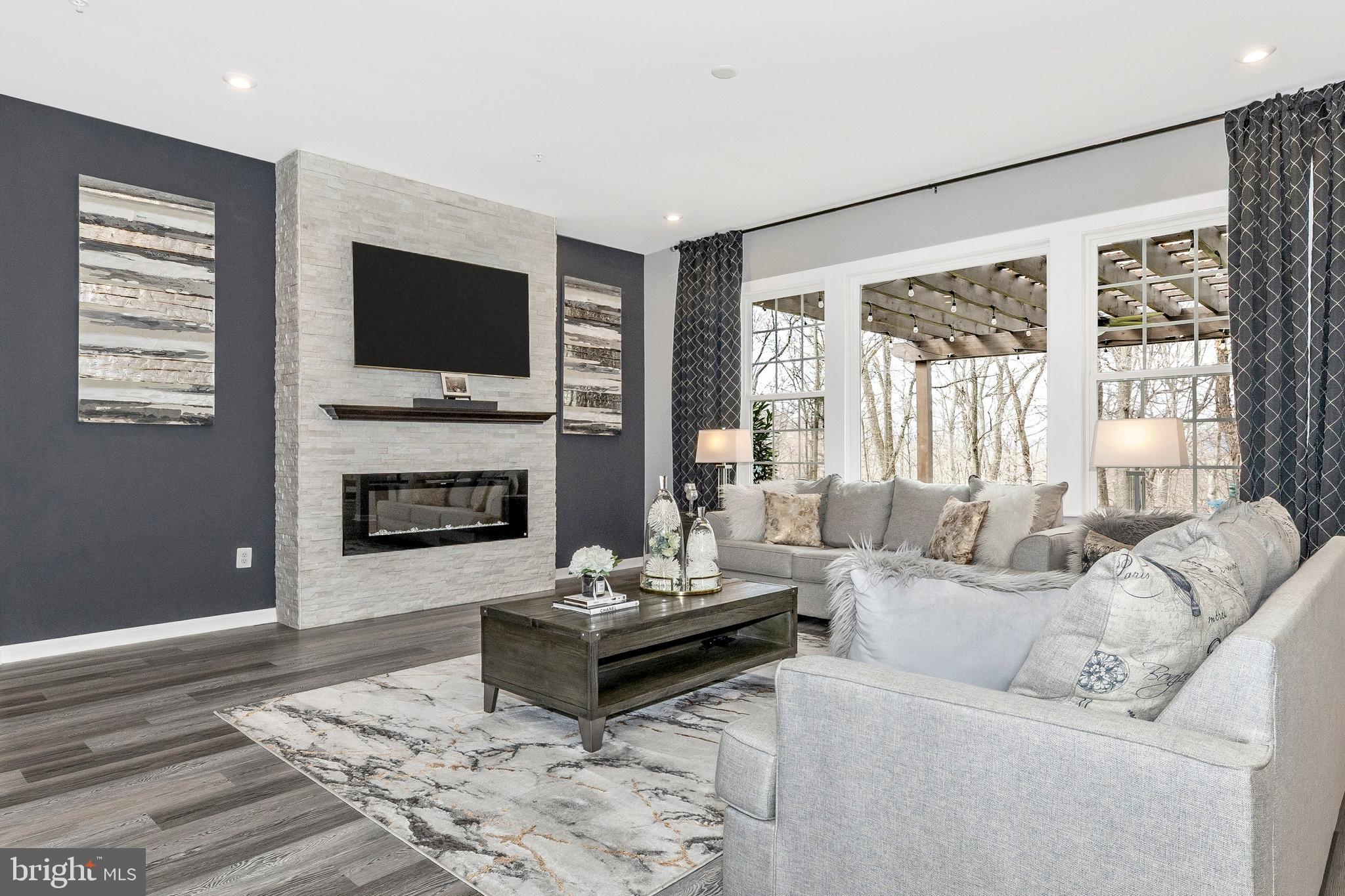 TALLYN RIDGE - Residential