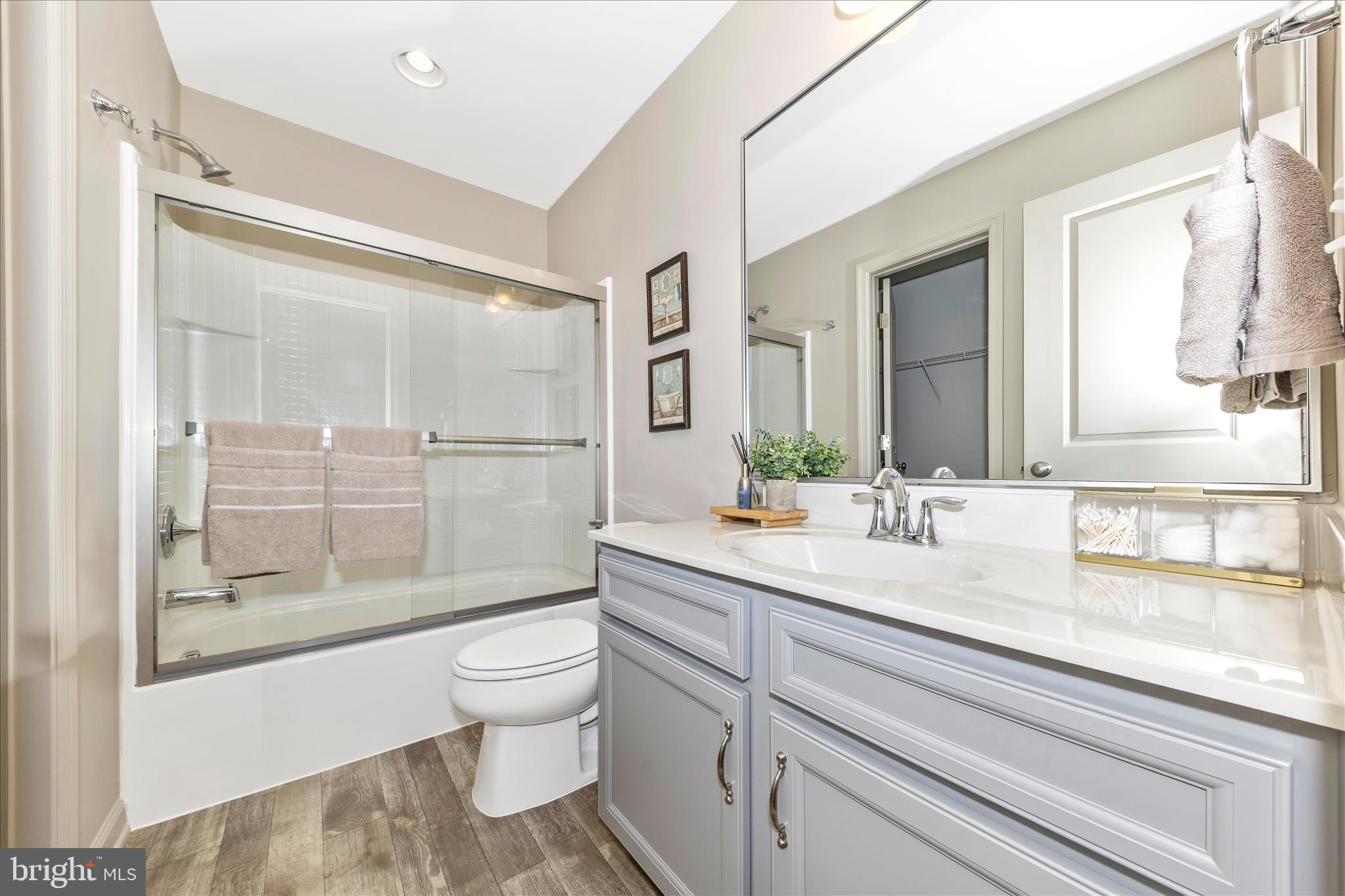 TALLYN RIDGE - Residential