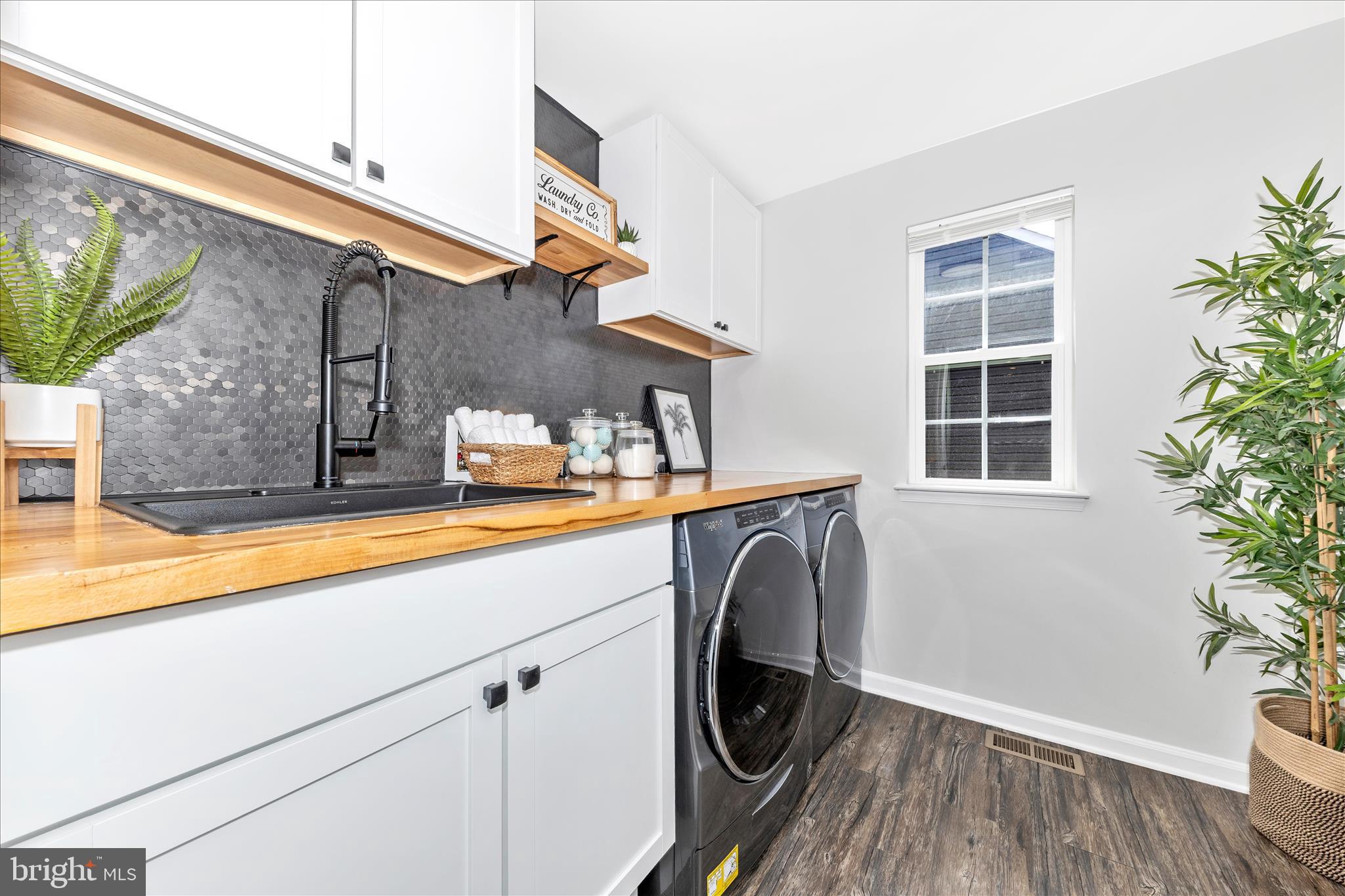 TALLYN RIDGE - Residential