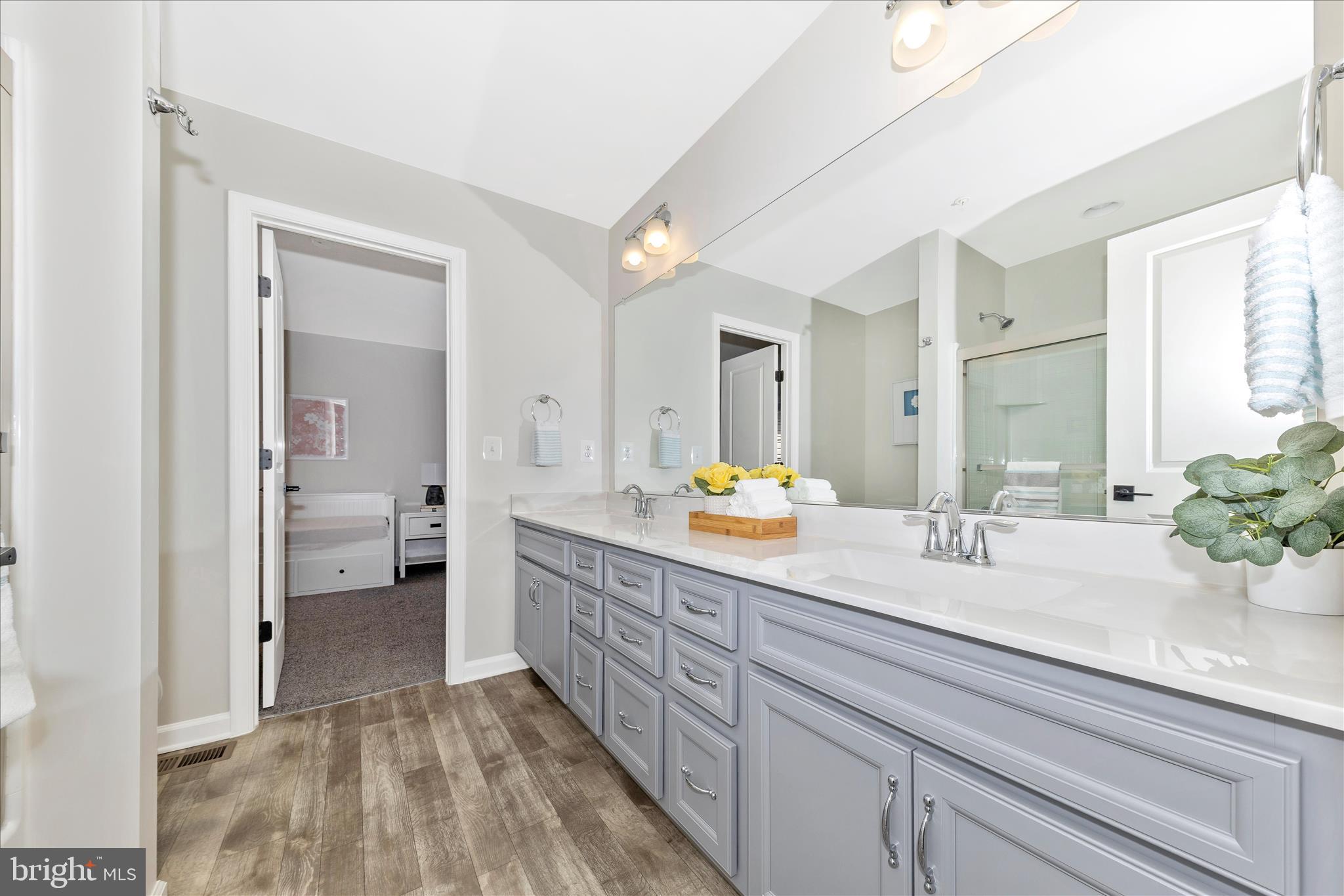 TALLYN RIDGE - Residential