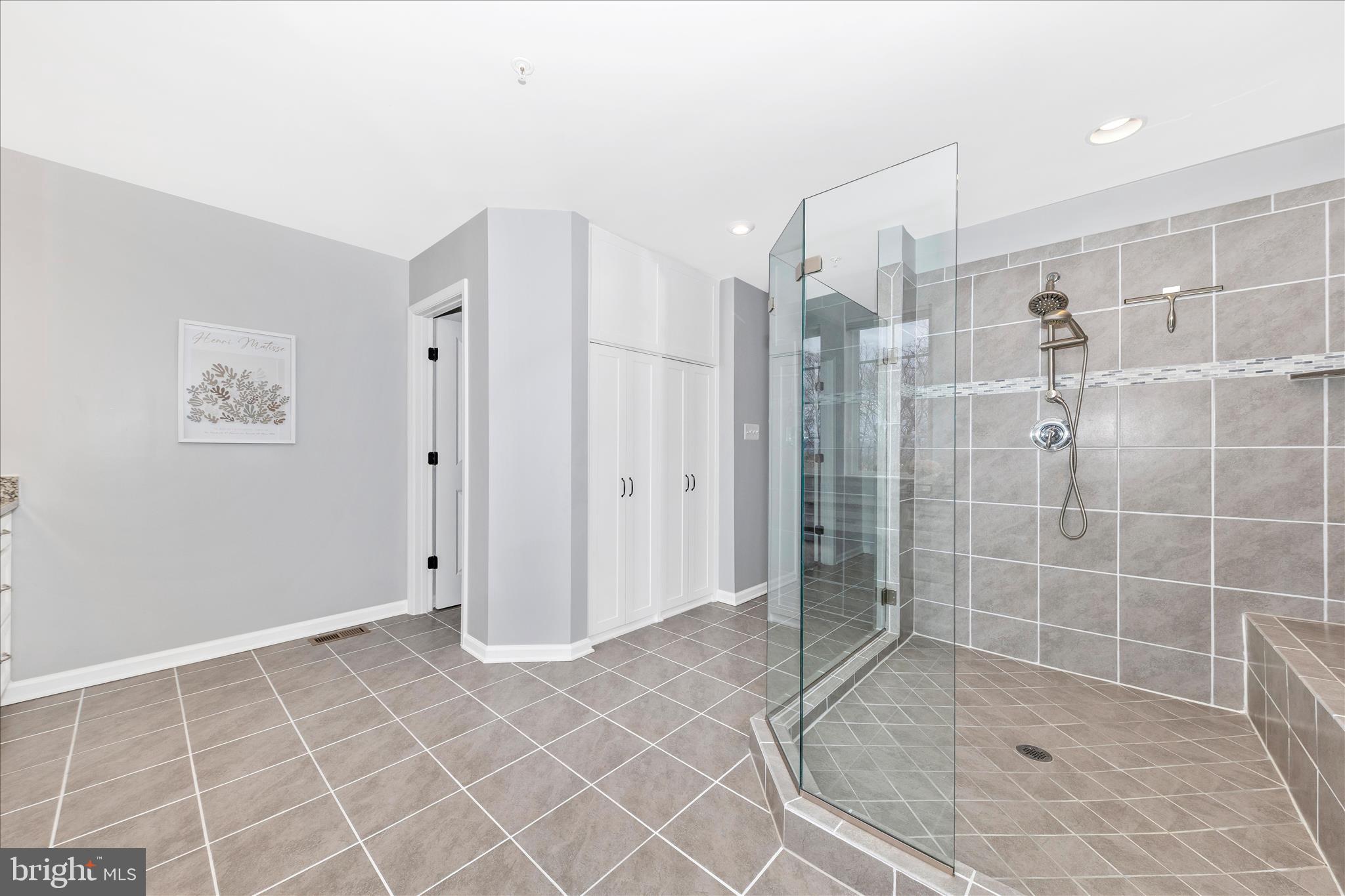 TALLYN RIDGE - Residential