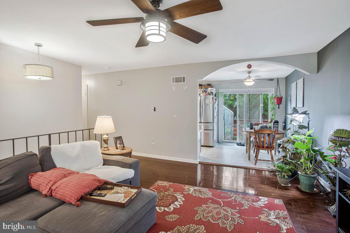 DALE CITY - Residential