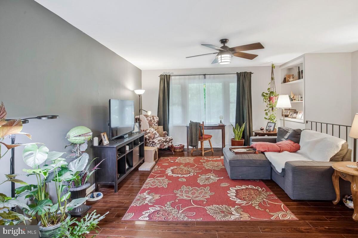 DALE CITY - Residential