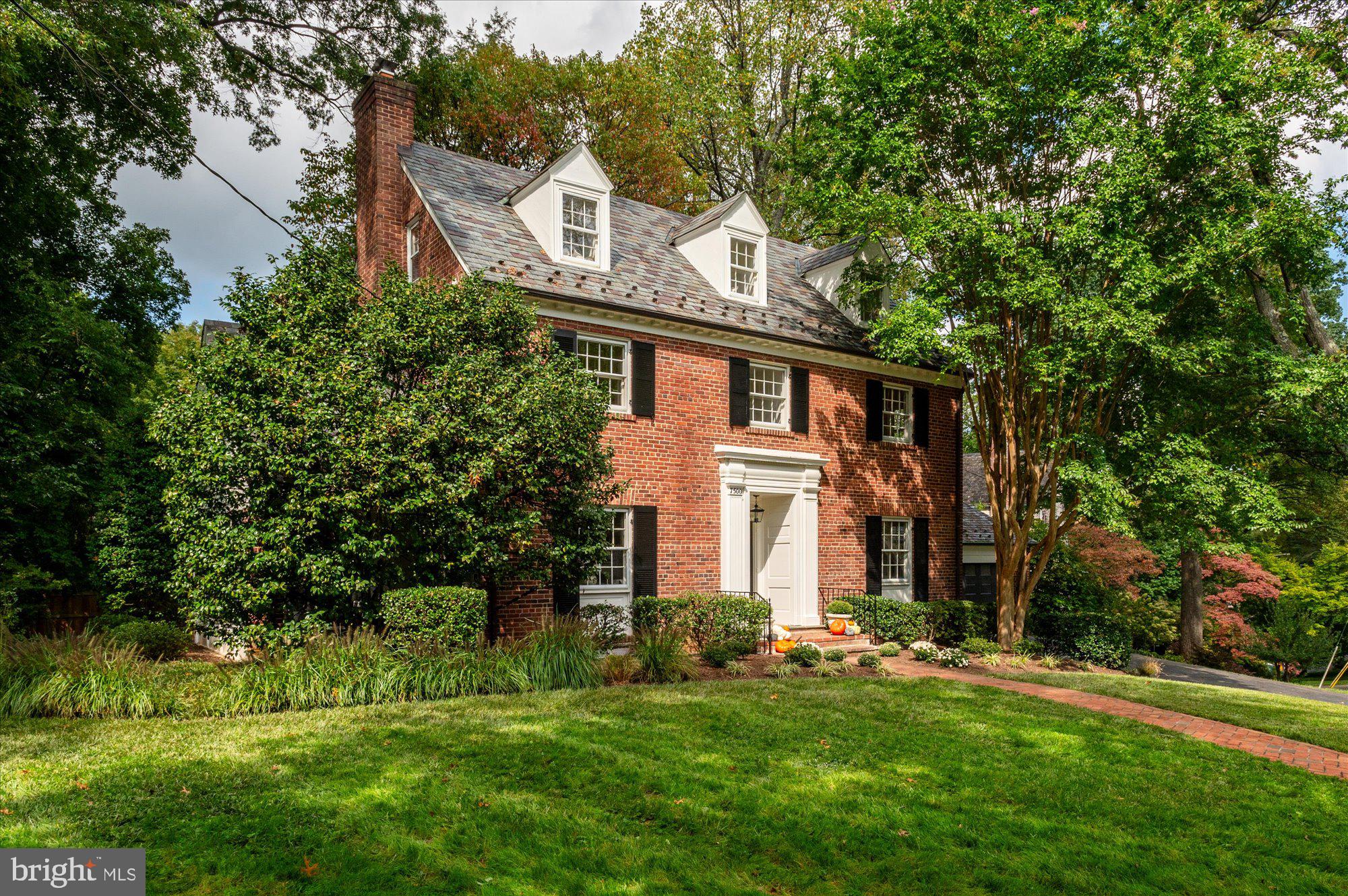 ROLLINGWOOD - Residential