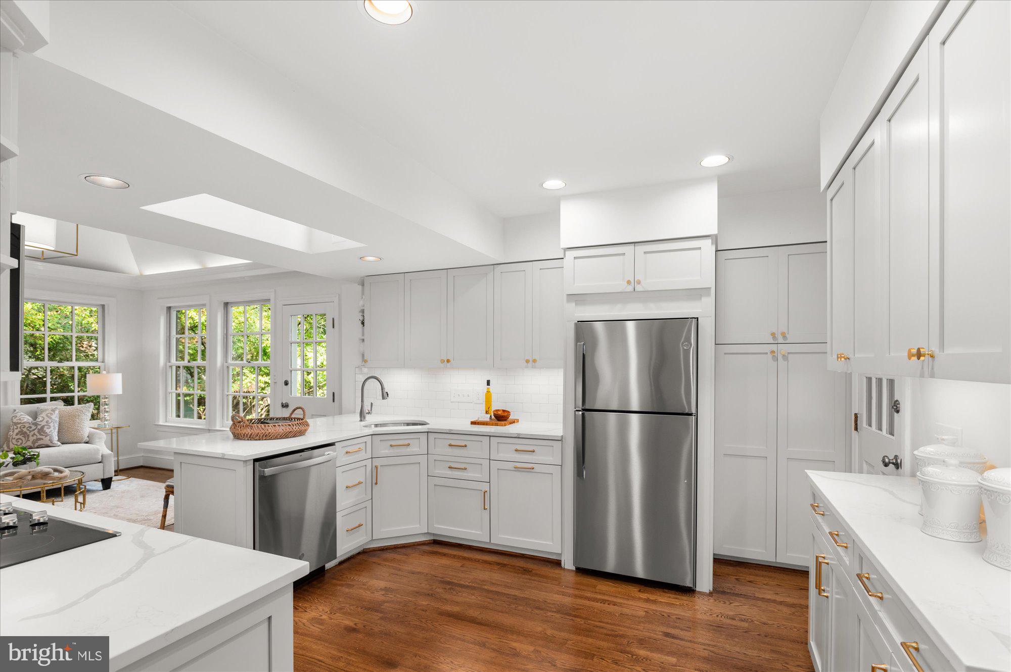 ROLLINGWOOD - Residential