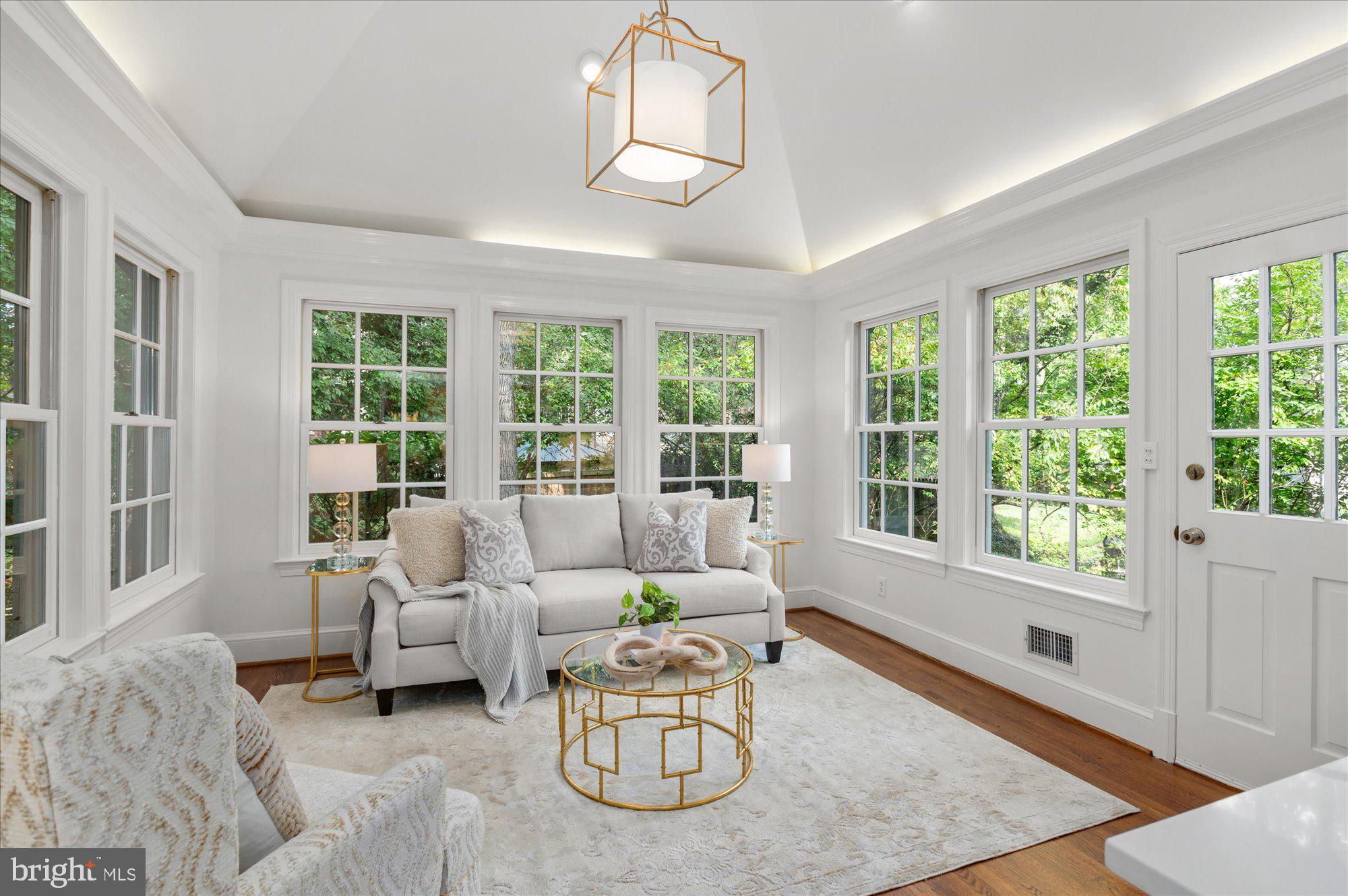 ROLLINGWOOD - Residential