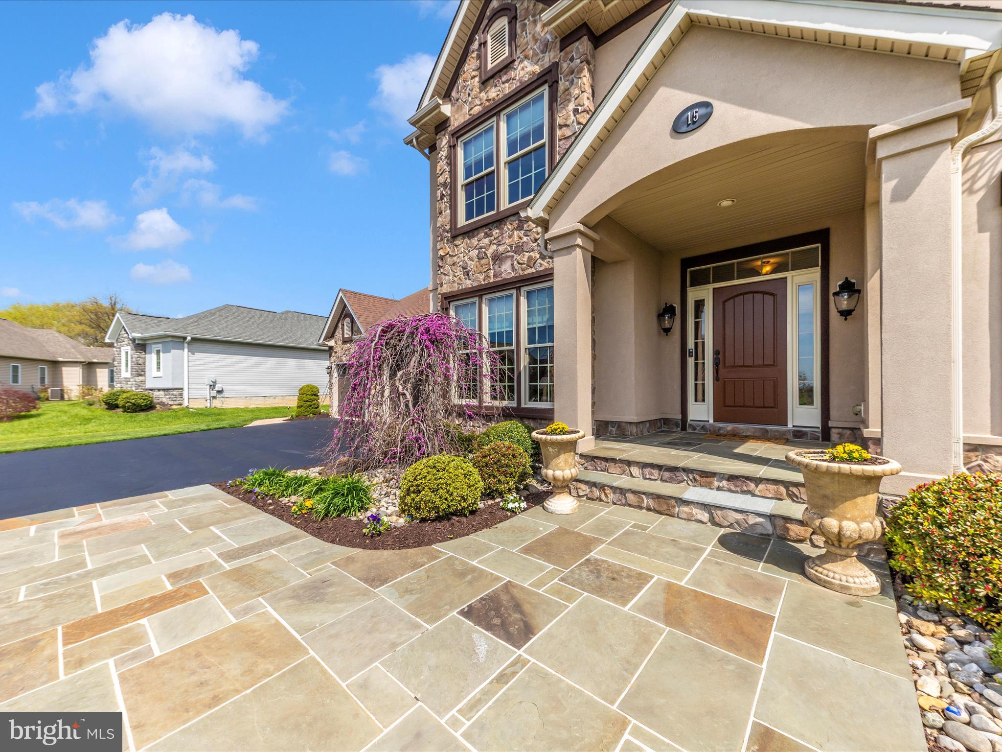 FOXFIELD AT MIDDLETOWN - Residential