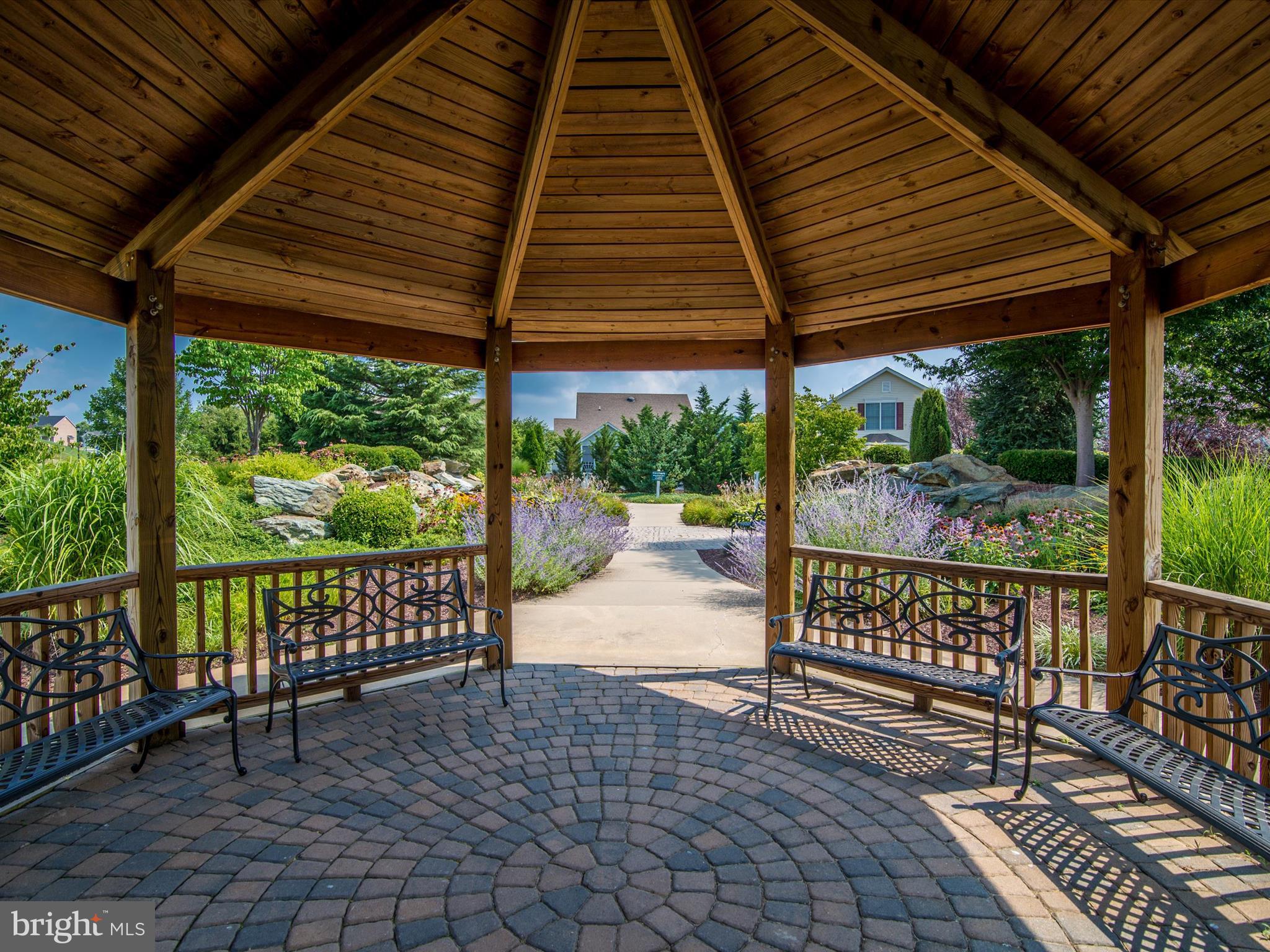 FOXFIELD AT MIDDLETOWN - Residential