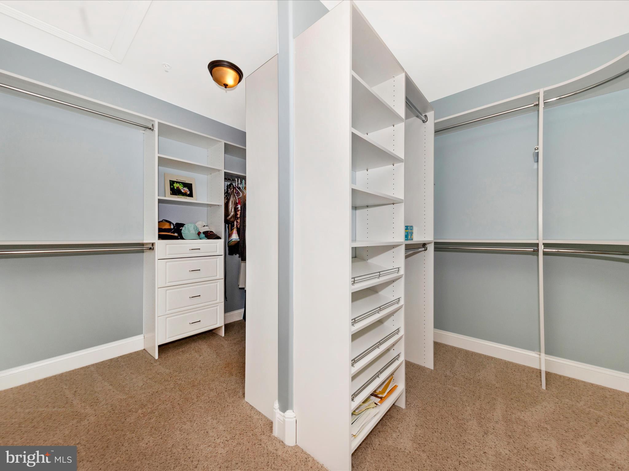 FOXFIELD AT MIDDLETOWN - Residential