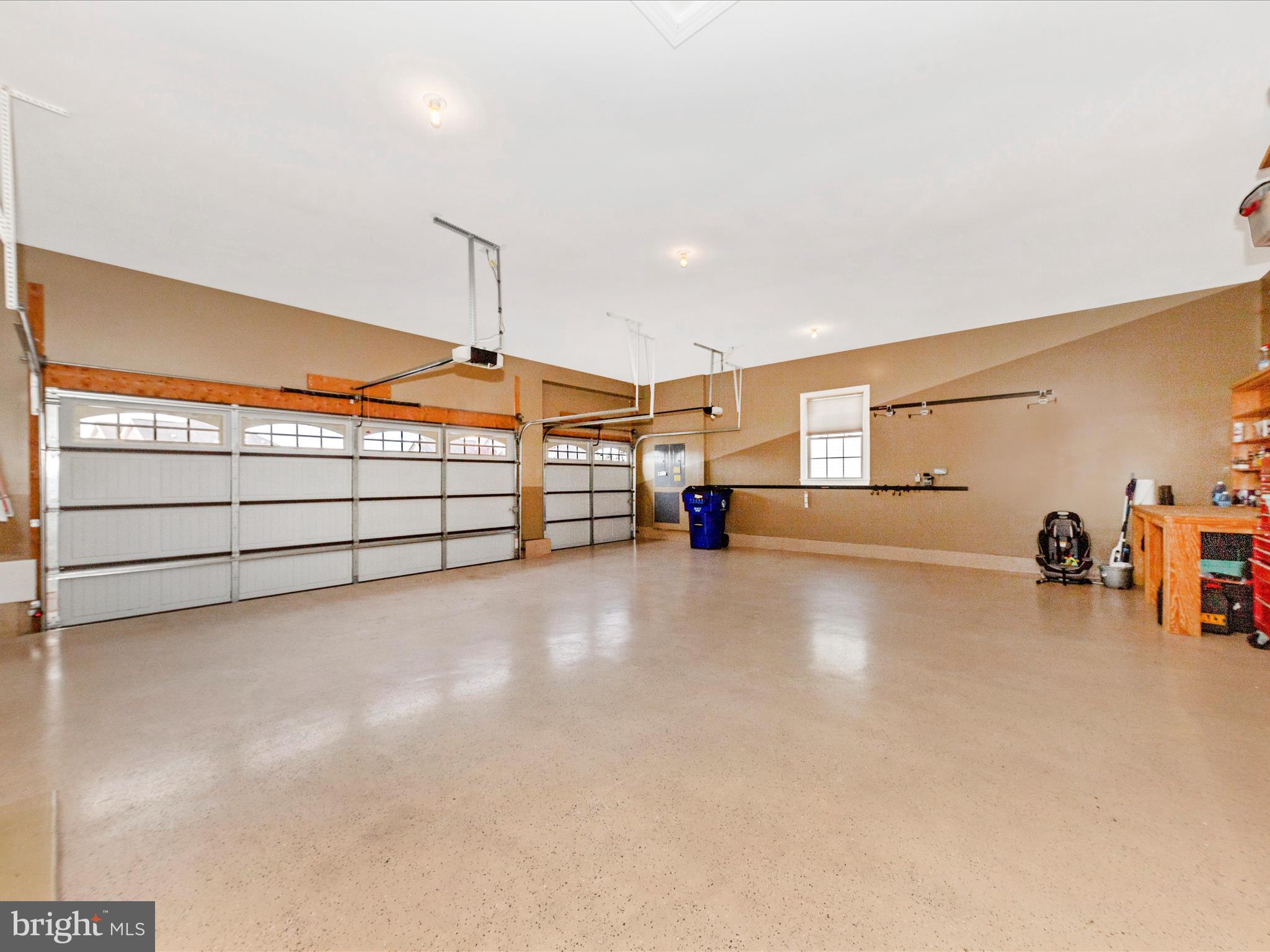 FOXFIELD AT MIDDLETOWN - Residential