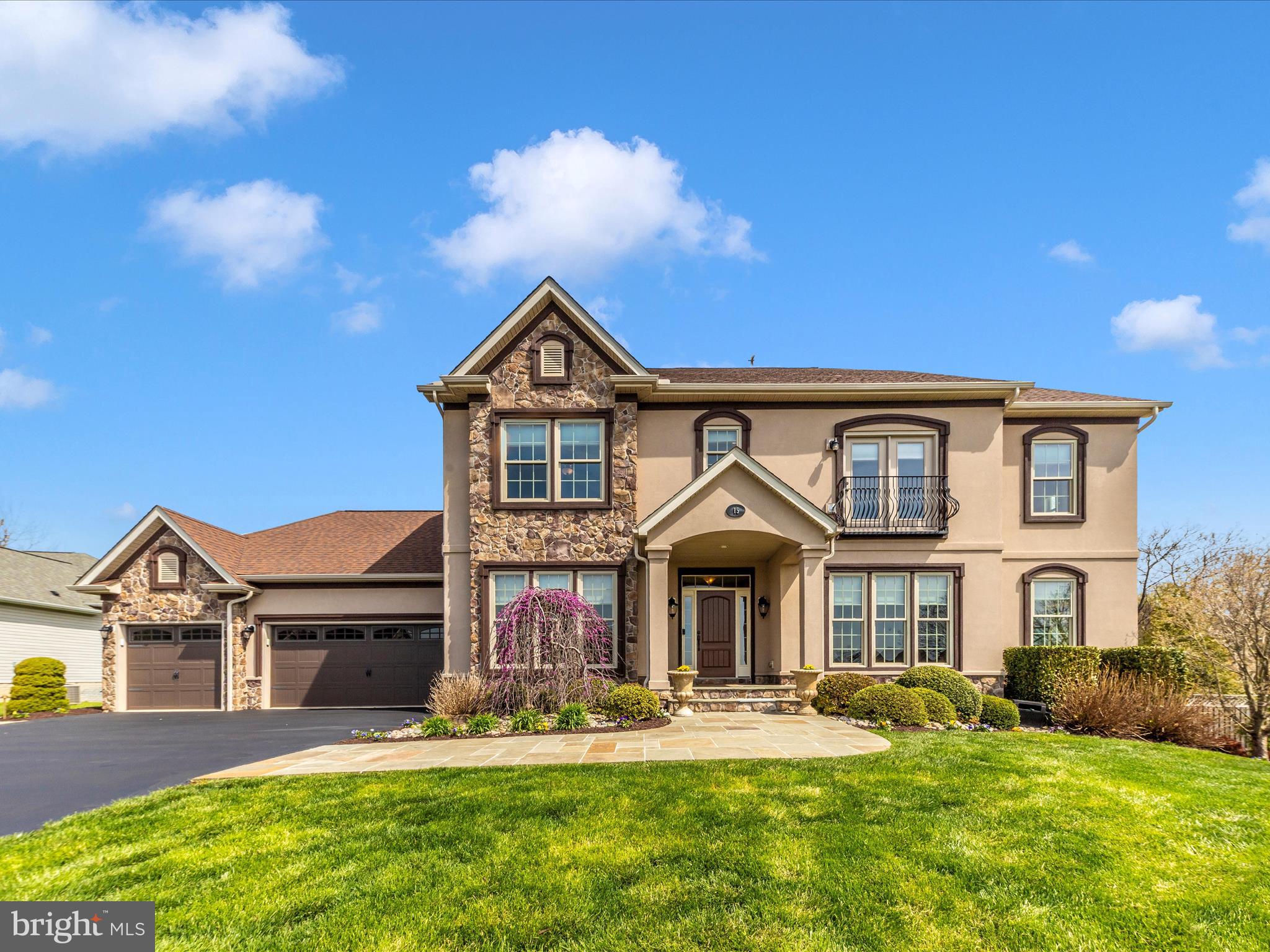 FOXFIELD AT MIDDLETOWN - Residential