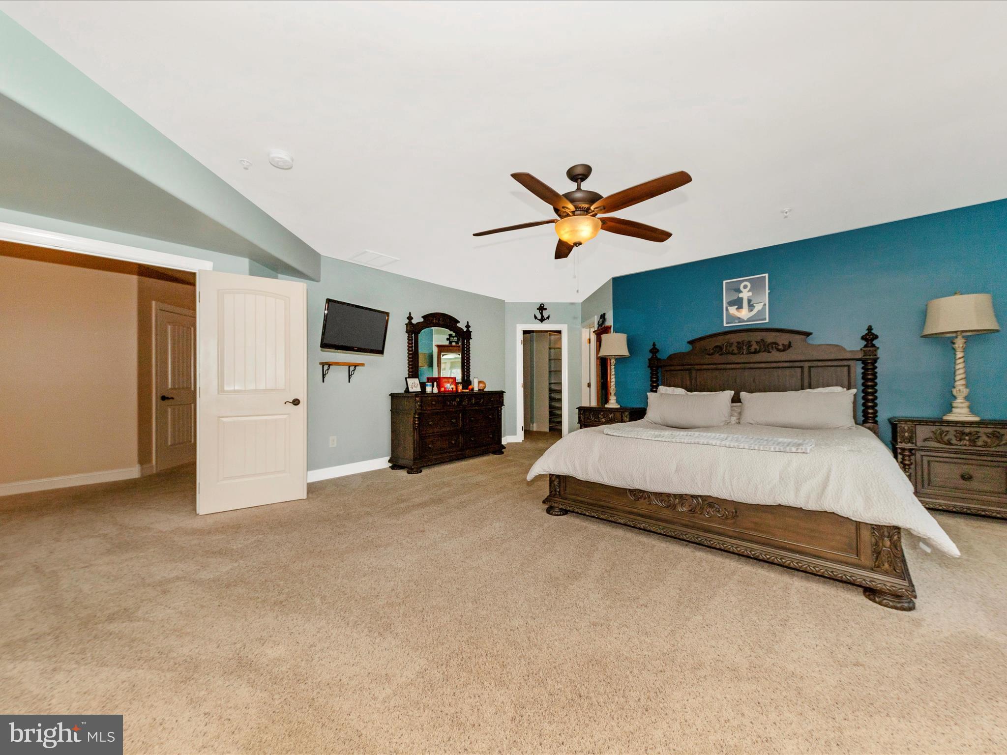 FOXFIELD AT MIDDLETOWN - Residential