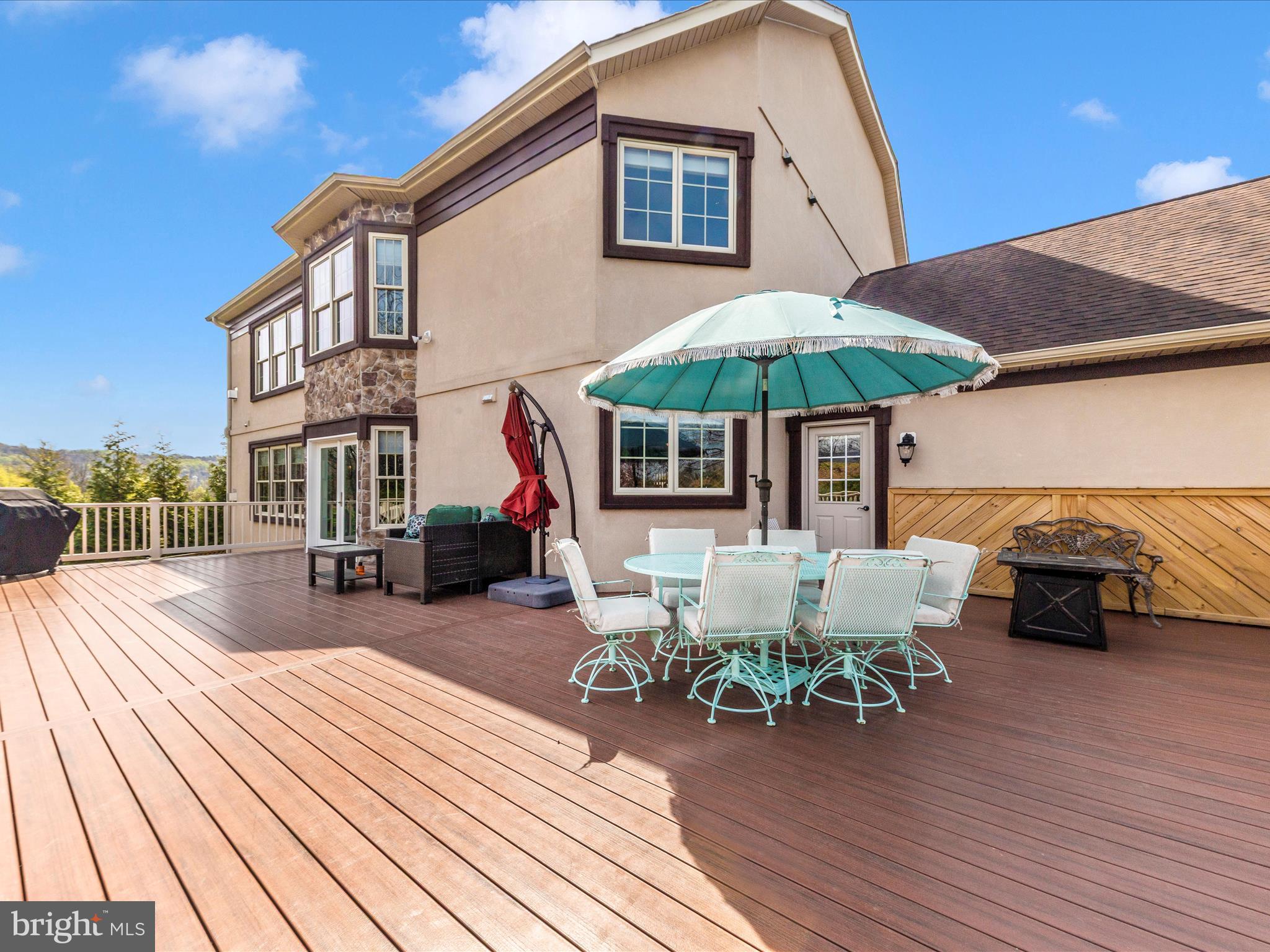 FOXFIELD AT MIDDLETOWN - Residential