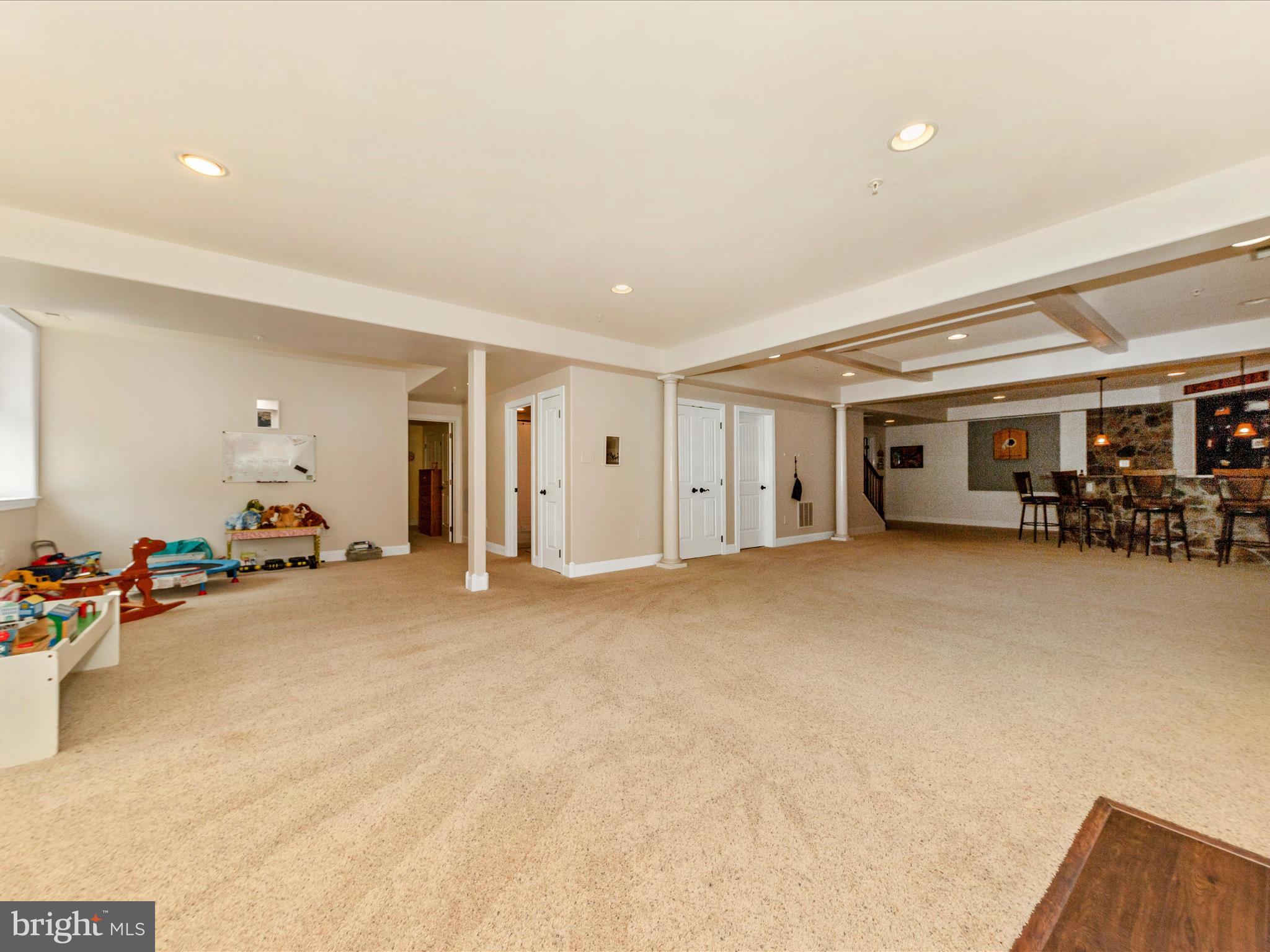 FOXFIELD AT MIDDLETOWN - Residential