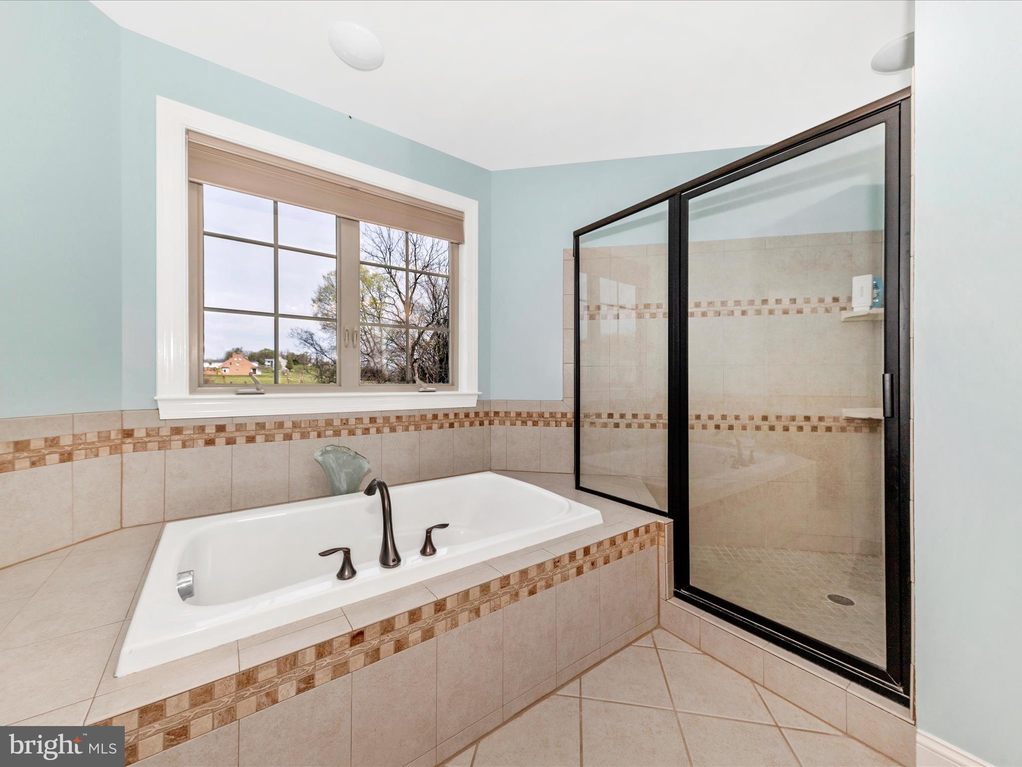 FOXFIELD AT MIDDLETOWN - Residential