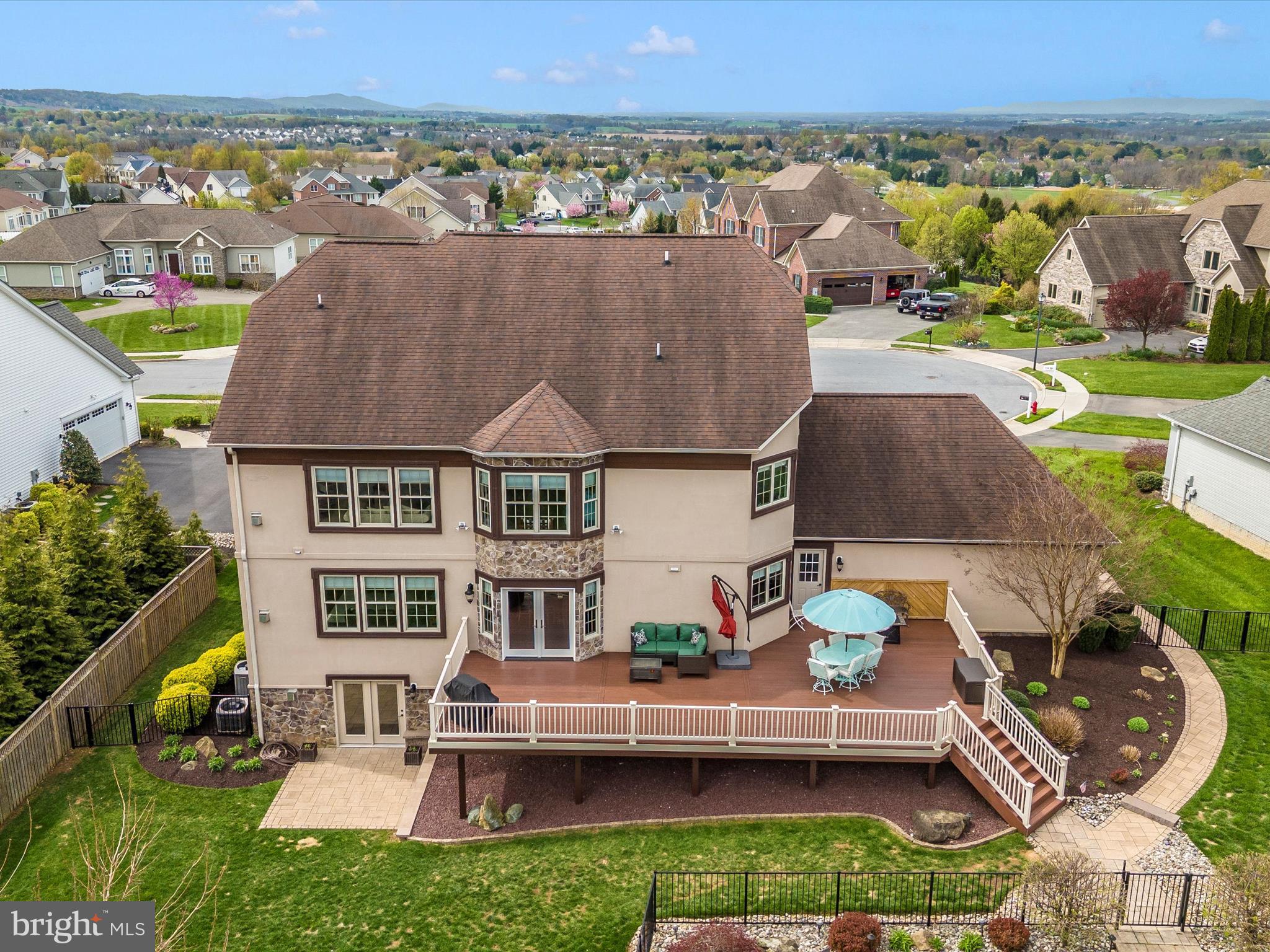 FOXFIELD AT MIDDLETOWN - Residential