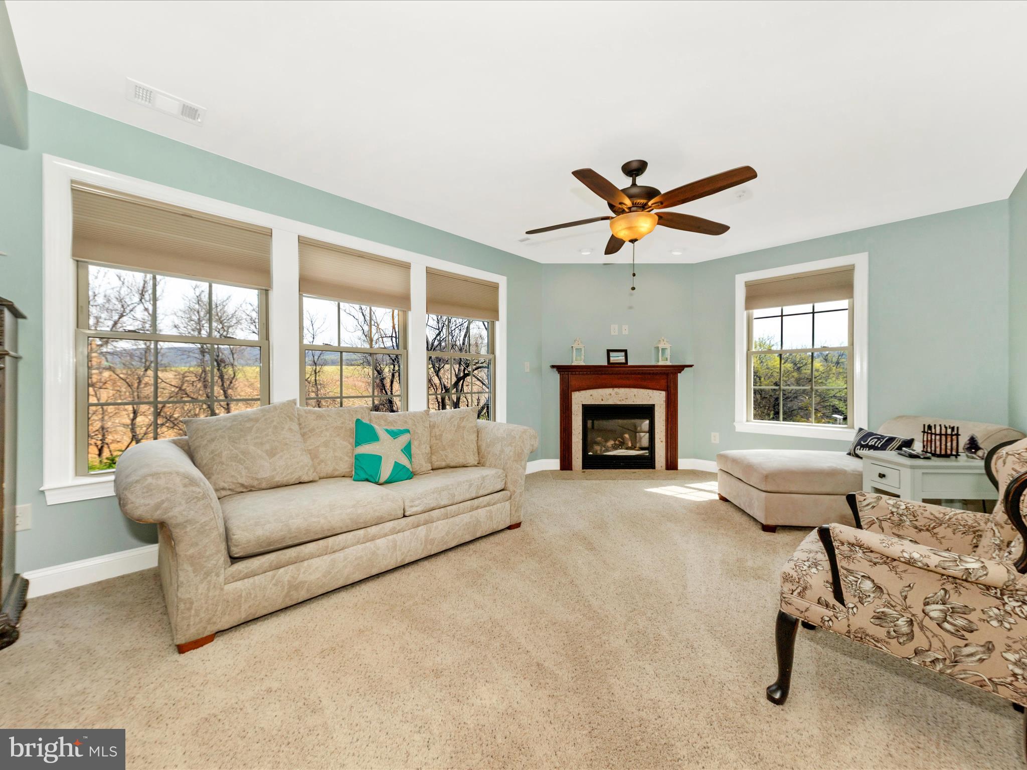 FOXFIELD AT MIDDLETOWN - Residential