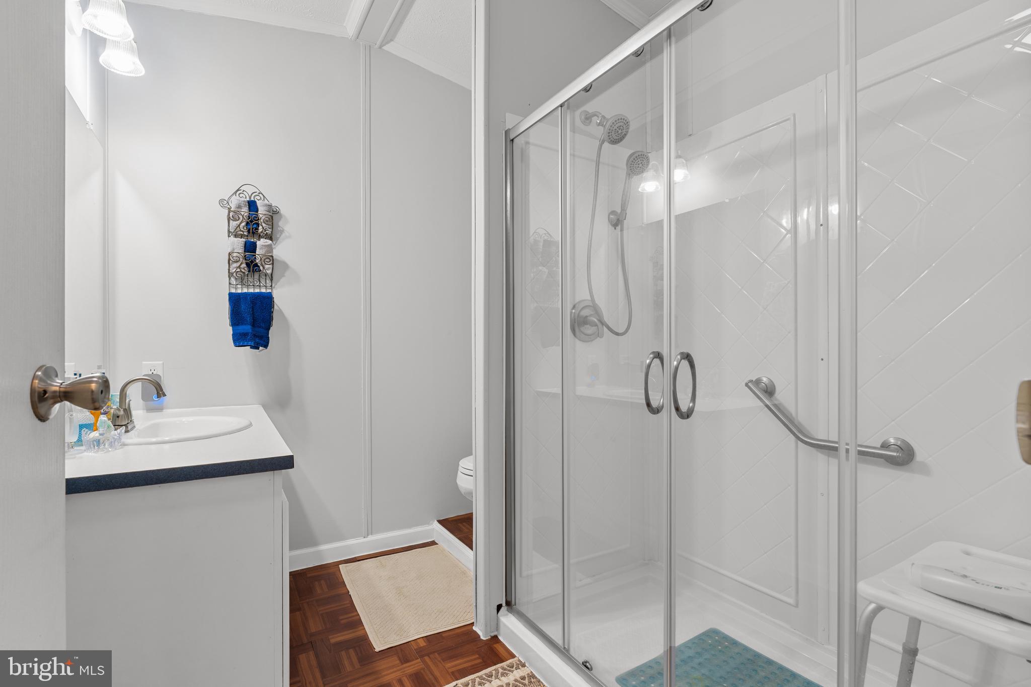 POTNETS LAKESIDE - Residential