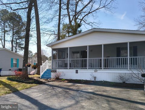 Mobile Home For Sale - 33245 Tidewater Cove<br/> MILLSBORO, DE 19966