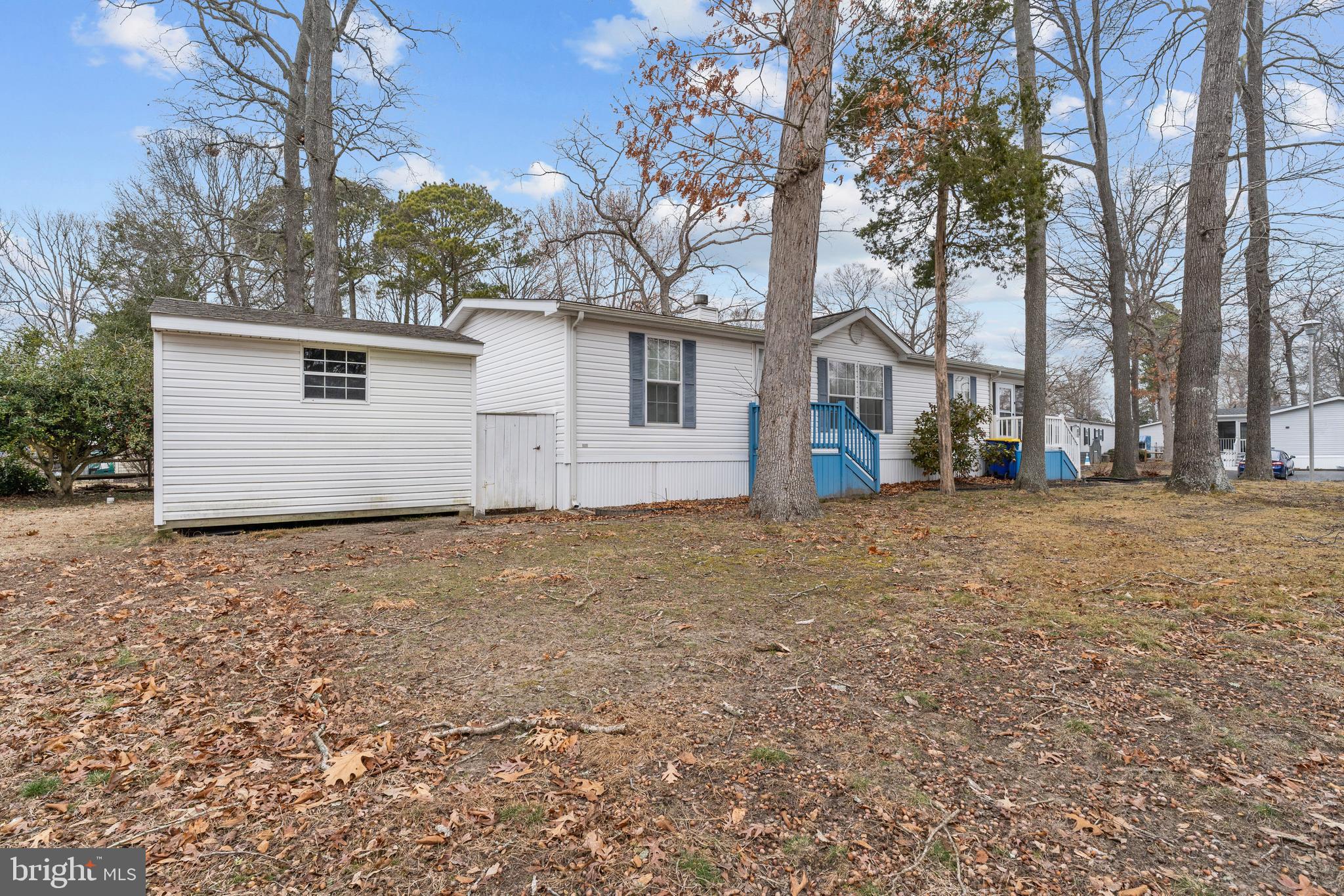 POTNETS LAKESIDE - Residential