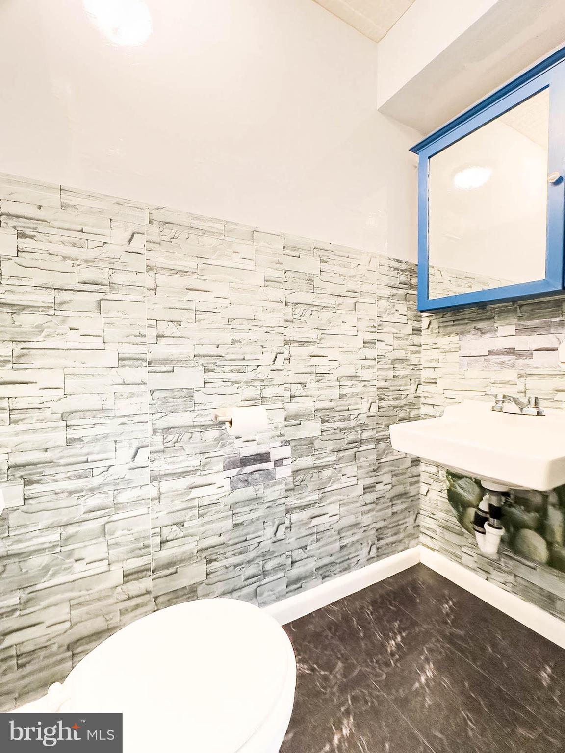 MONTGOMERY WOODS - Residential