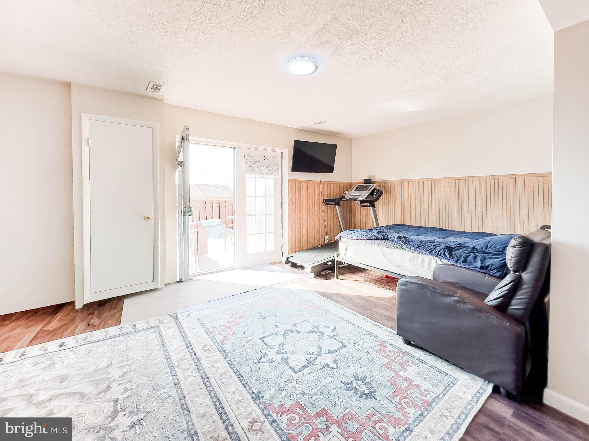 MONTGOMERY WOODS - Residential